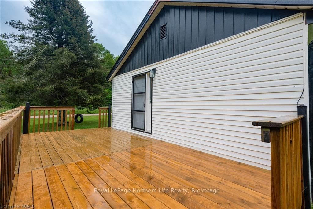 490 MAPLE Road photo 8