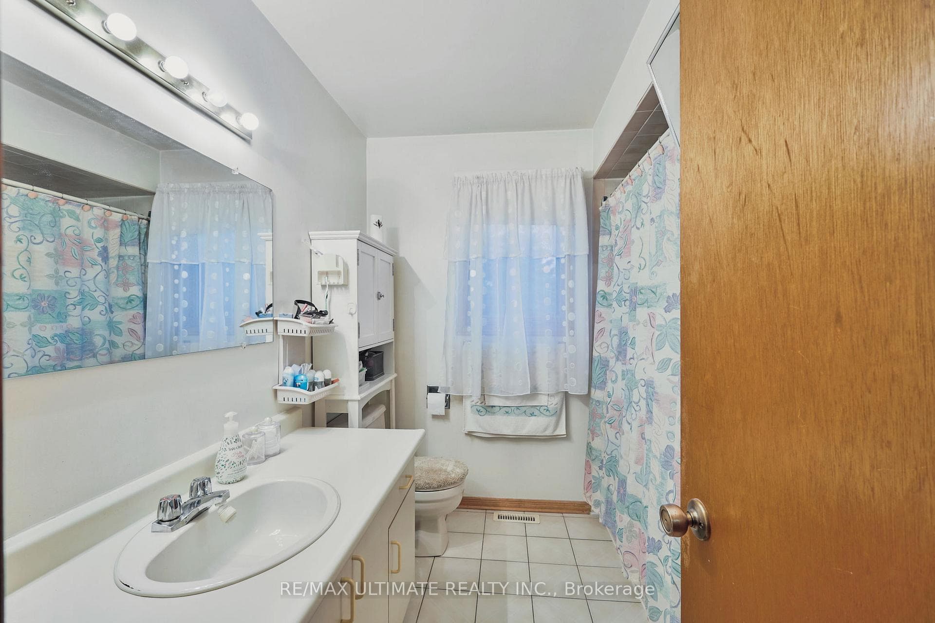 69 William Stephenson Drive photo 24