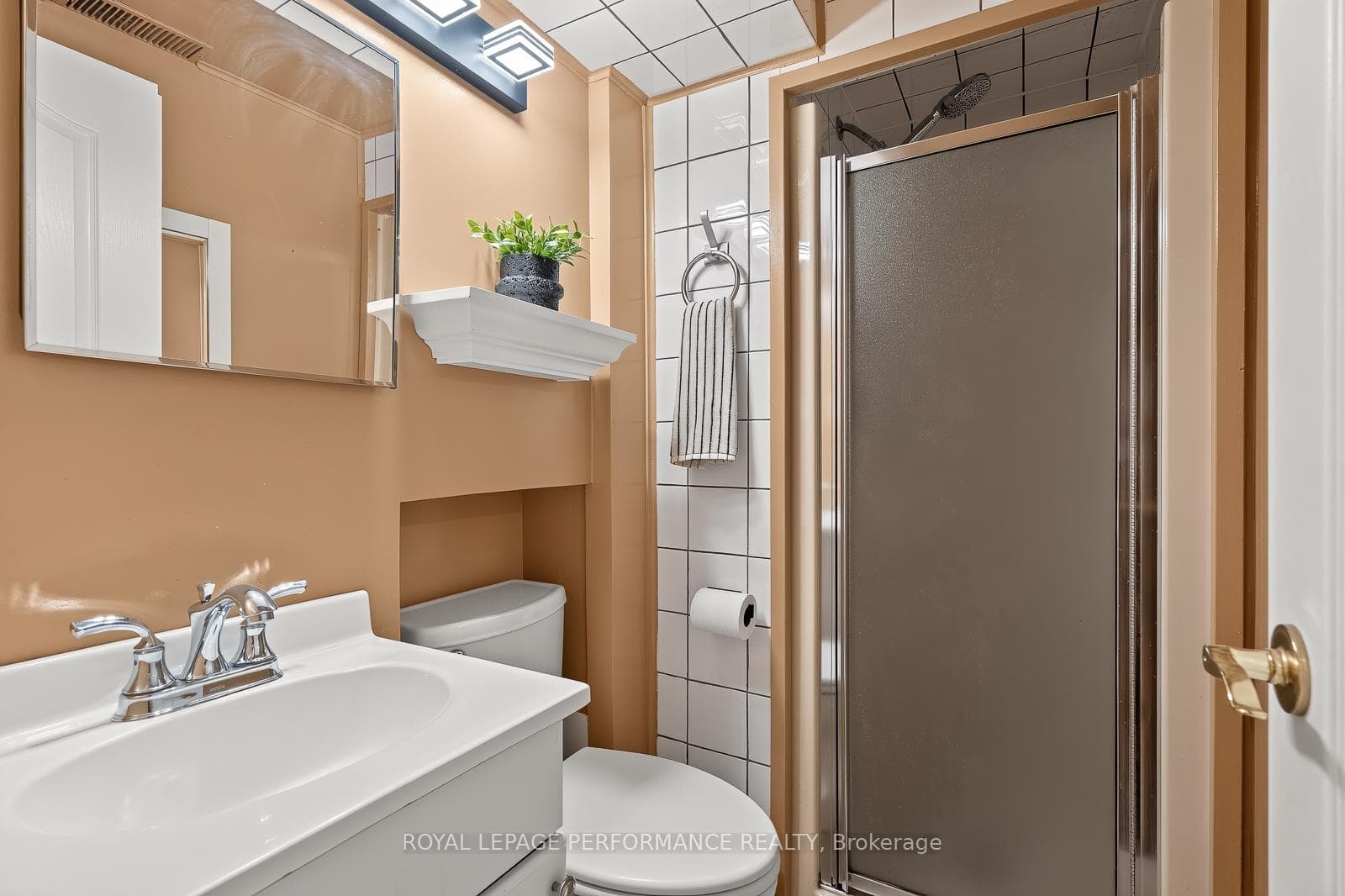 898 Charleswood Avenue photo 31