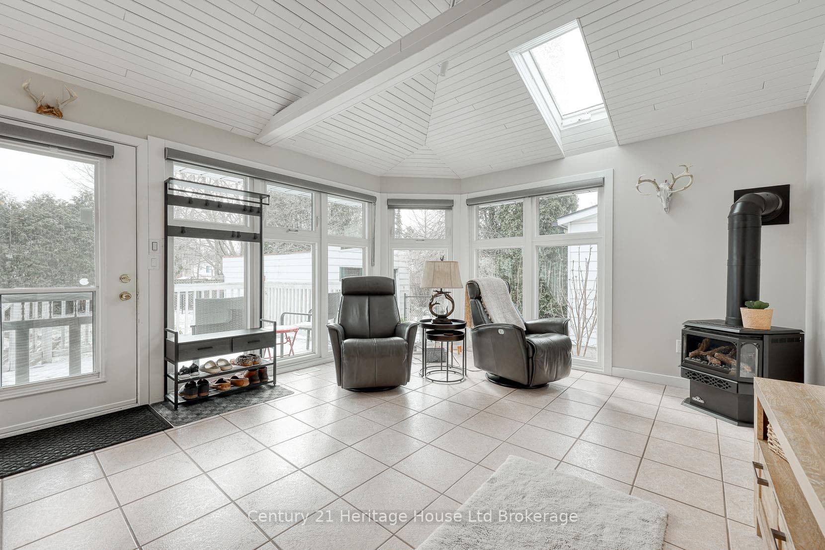 258 Graham Street photo 9