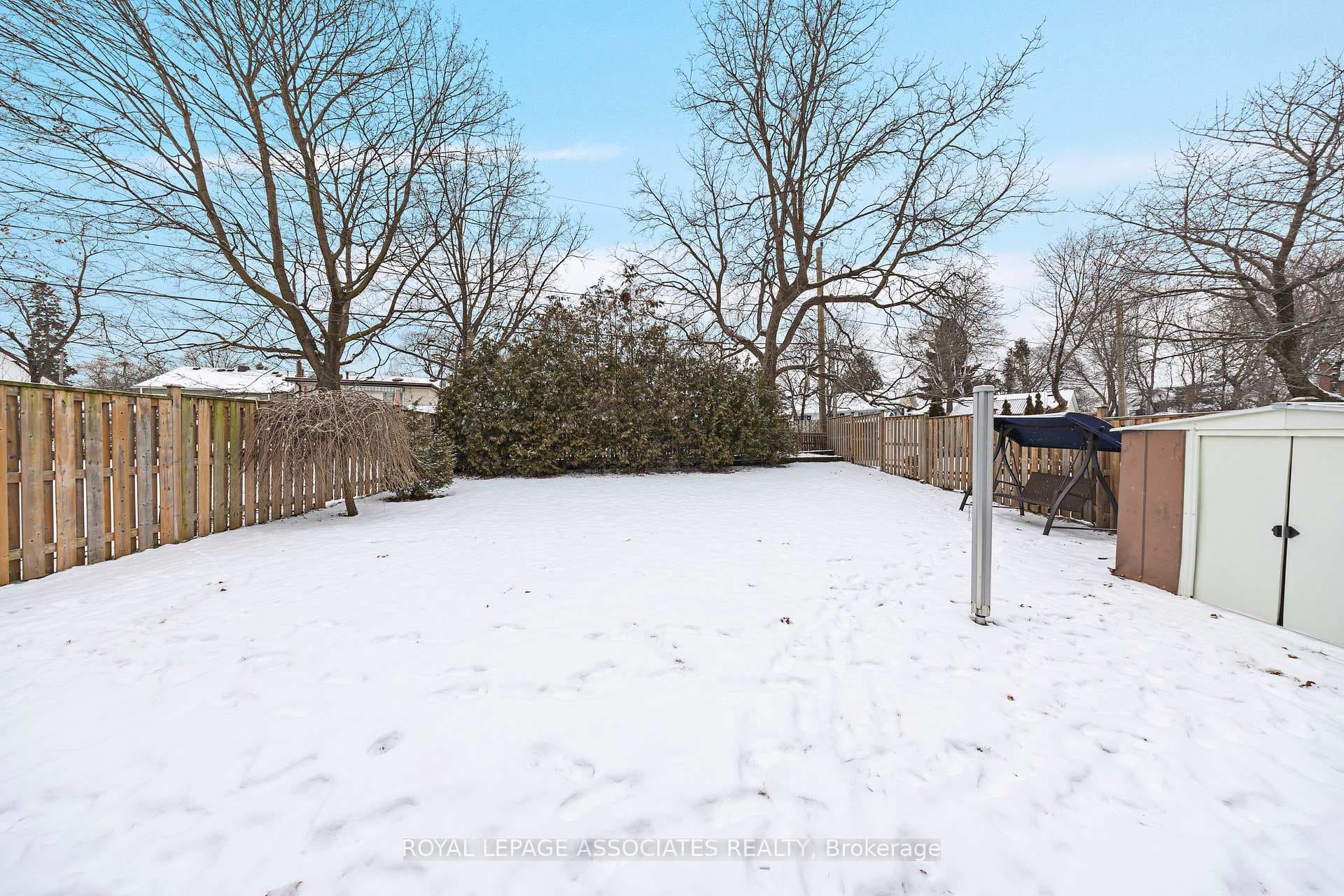 8 Angus Drive photo 21