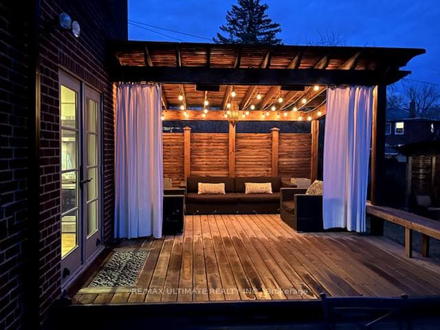 Heated Purgola with lighting
