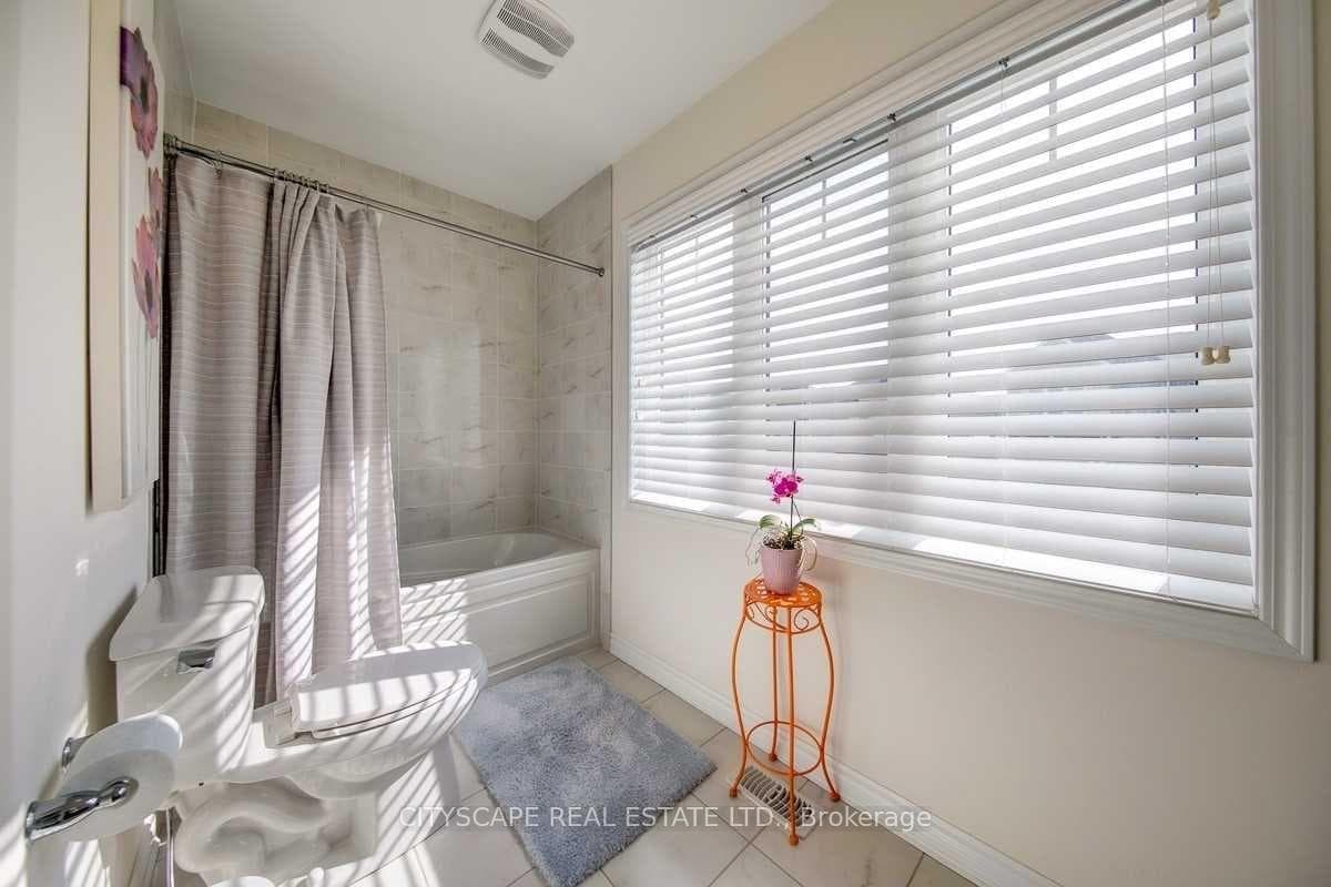 141 Hatt Court photo 20