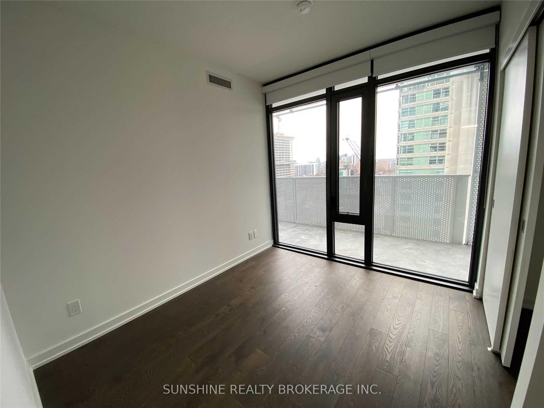 25 Richmond Street Unit 1503 photo 15