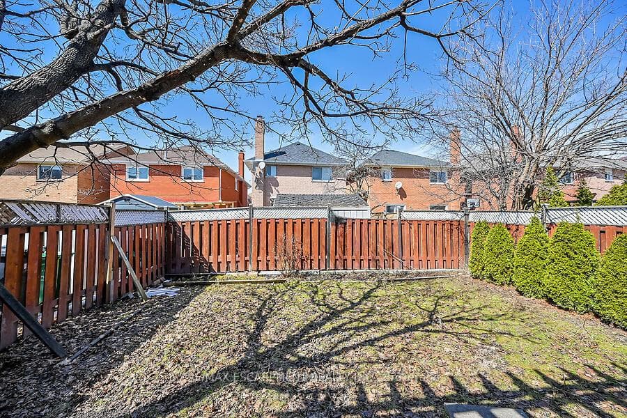 39 Blue Spruce Street photo 39