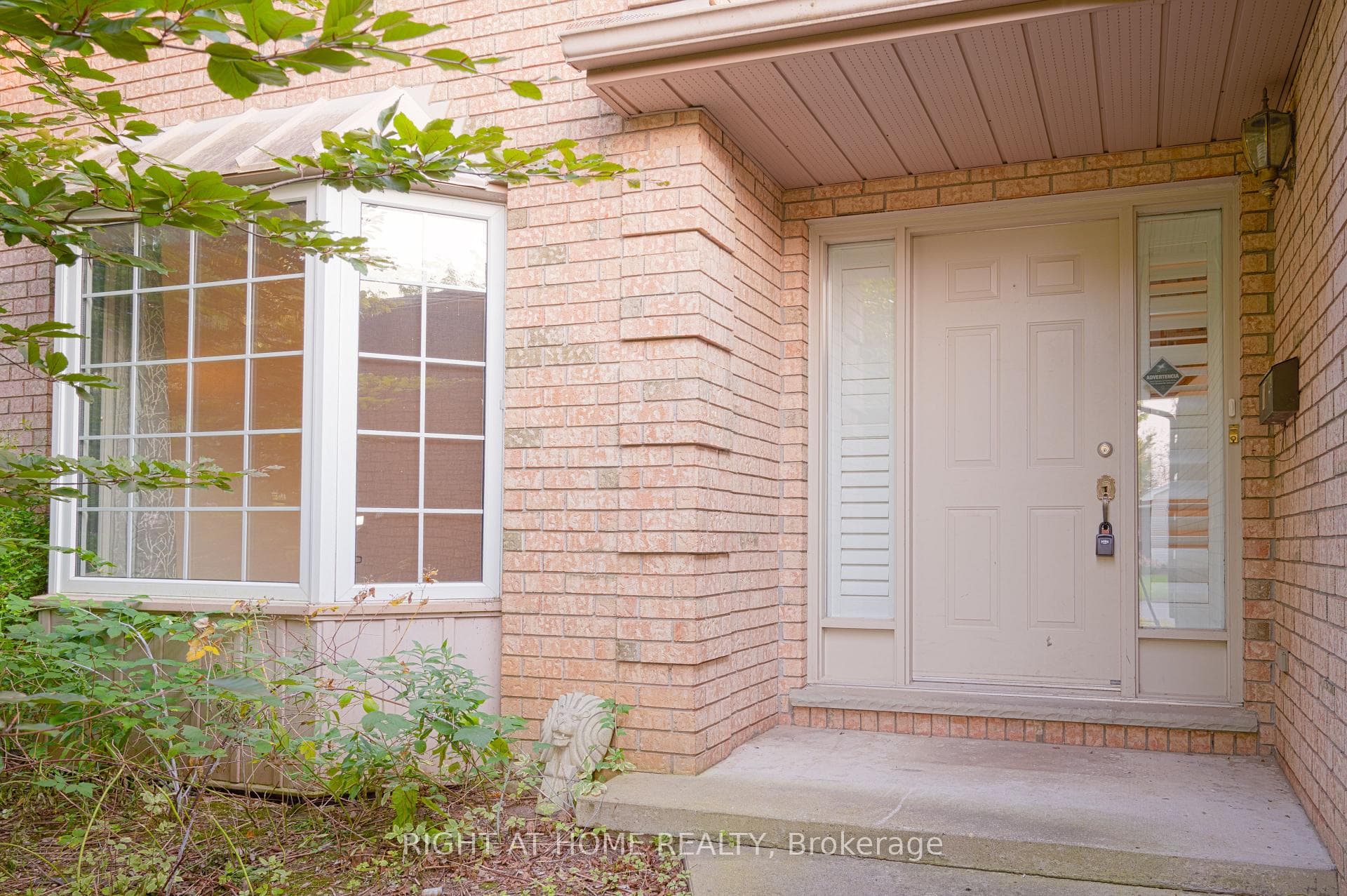 75 MASONVILLE Crescent photo 3