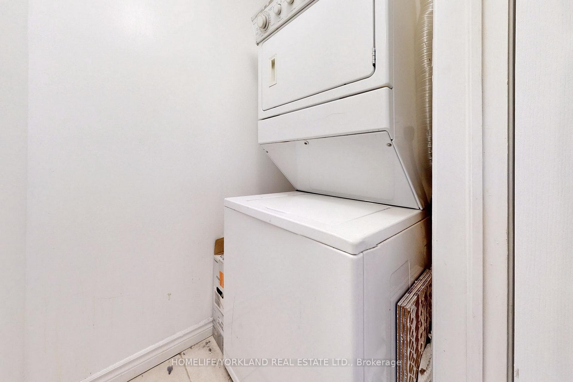 65 Cranborne Avenue Unit 207 photo 22