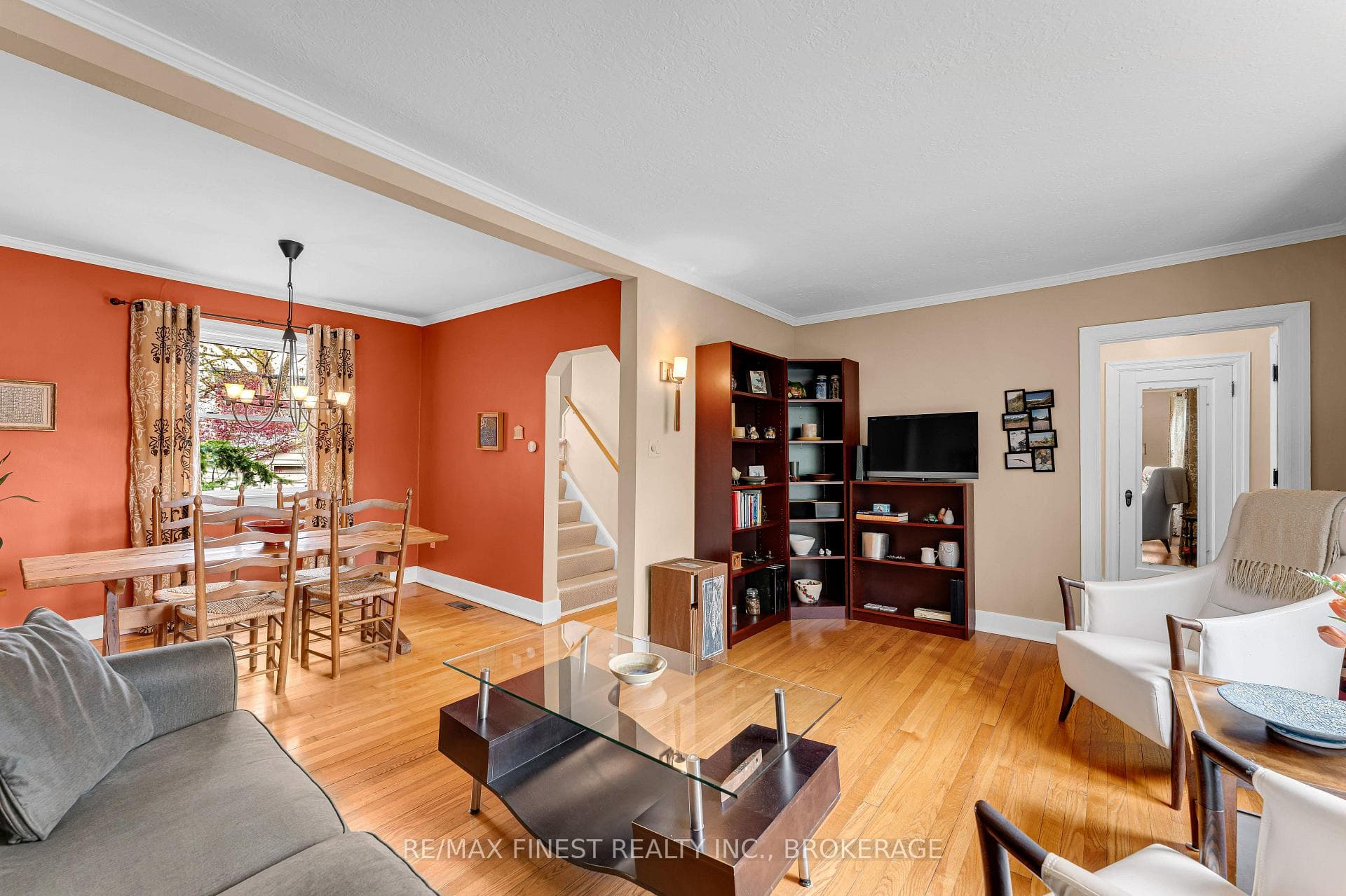 298 College Street photo 14