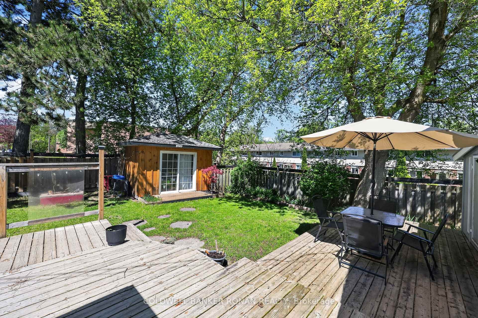 246 Weir Street photo 27