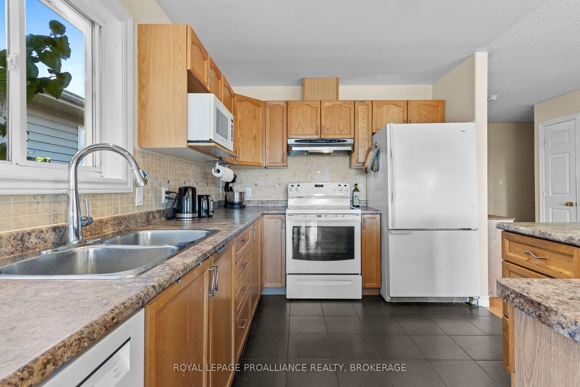 748 Tanner Drive photo 30
