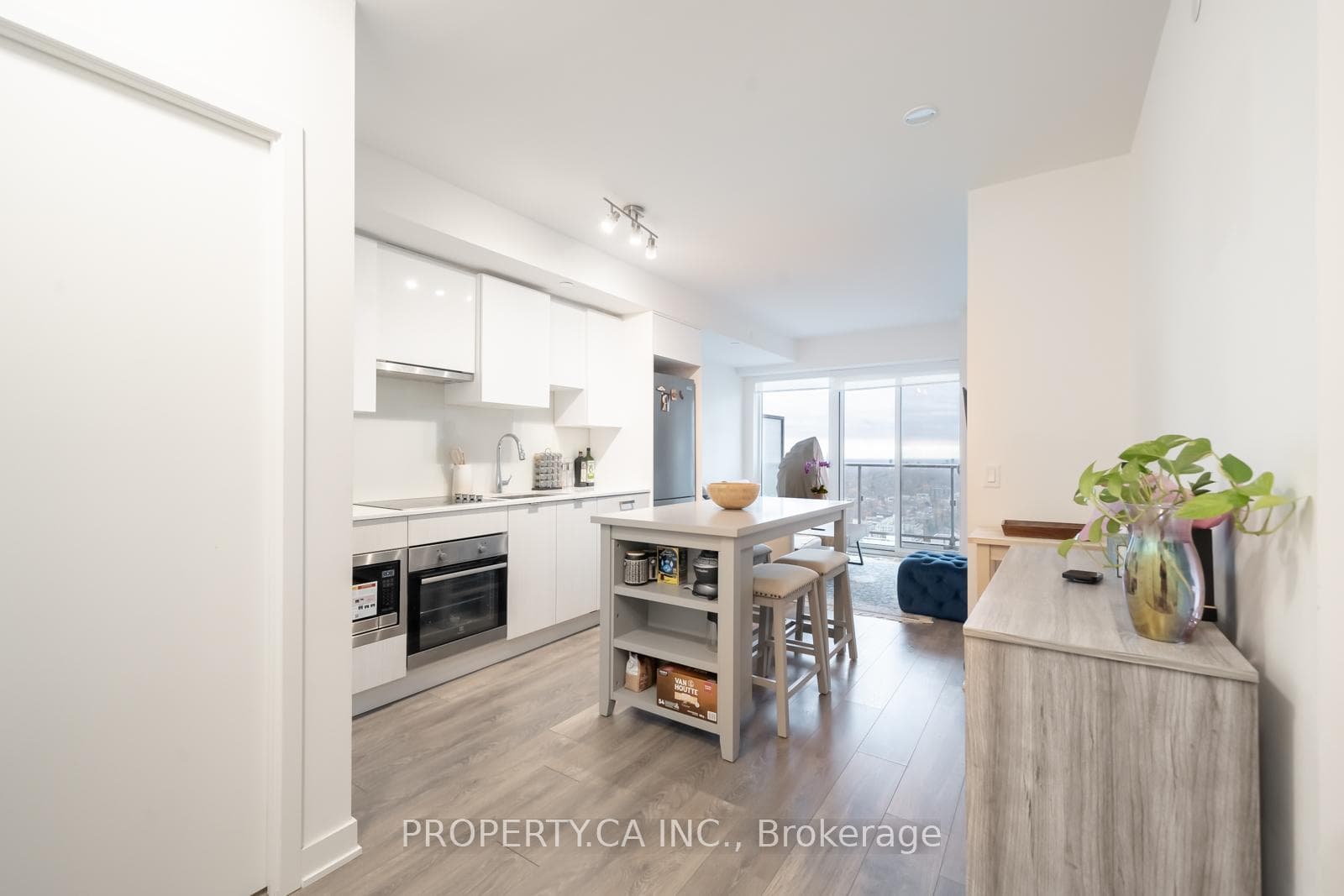 195 Redpath Avenue Unit 3505 photo 10