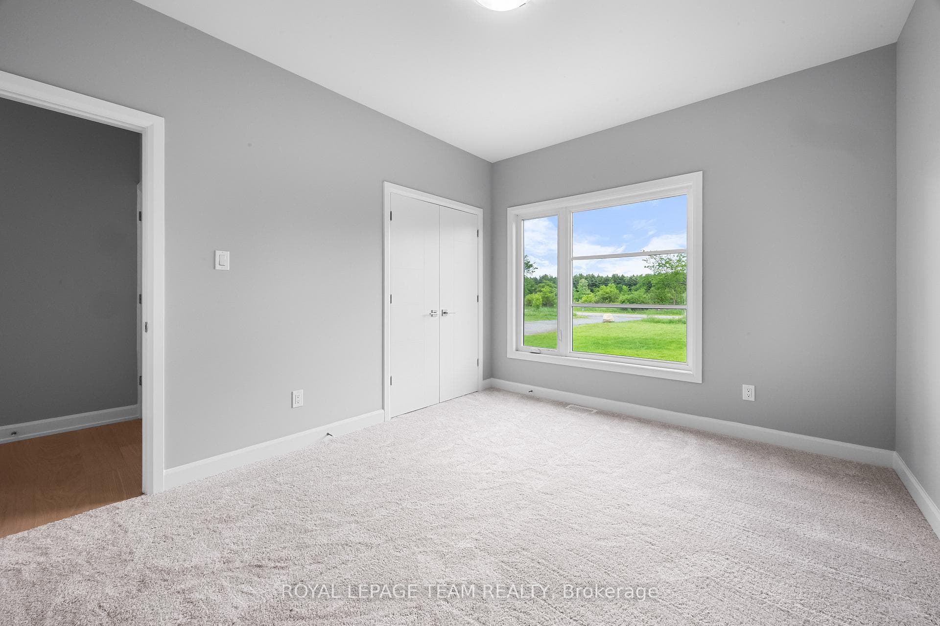 465 Pioneer Road photo 19