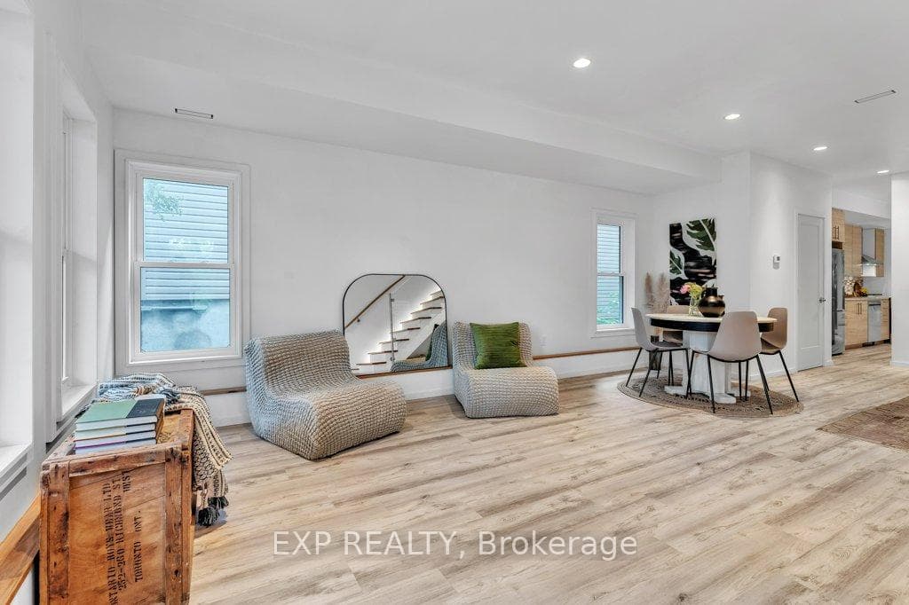 164 Henry Street photo 8