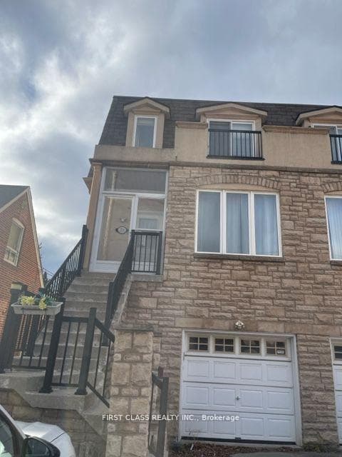 2B Madeline Road Unit Main photo 1