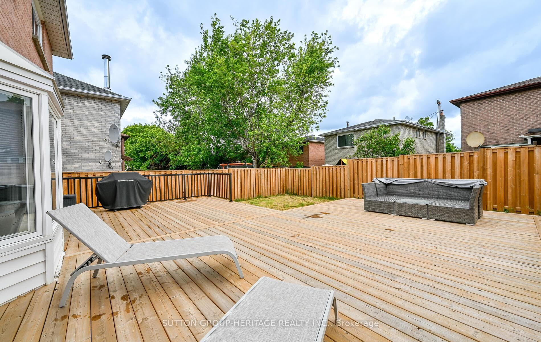 45 Ritchie Avenue photo 35