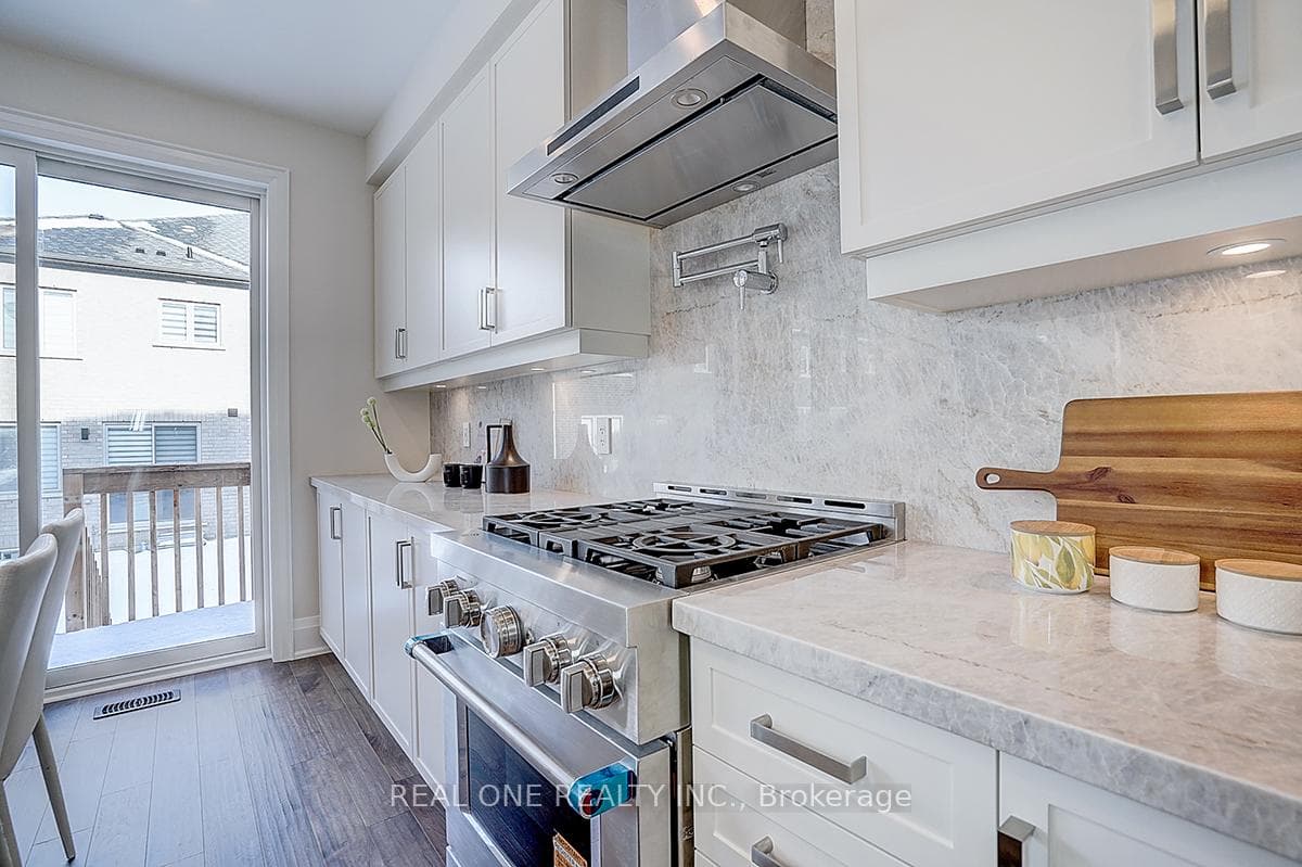 18 Mace Avenue photo 17