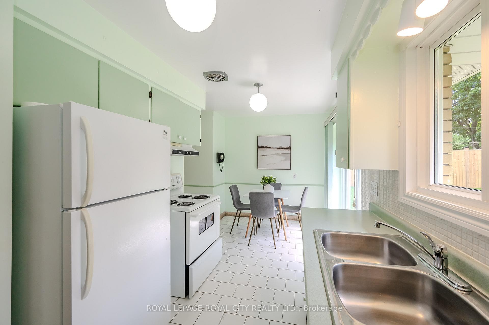 60 Western Avenue photo 17