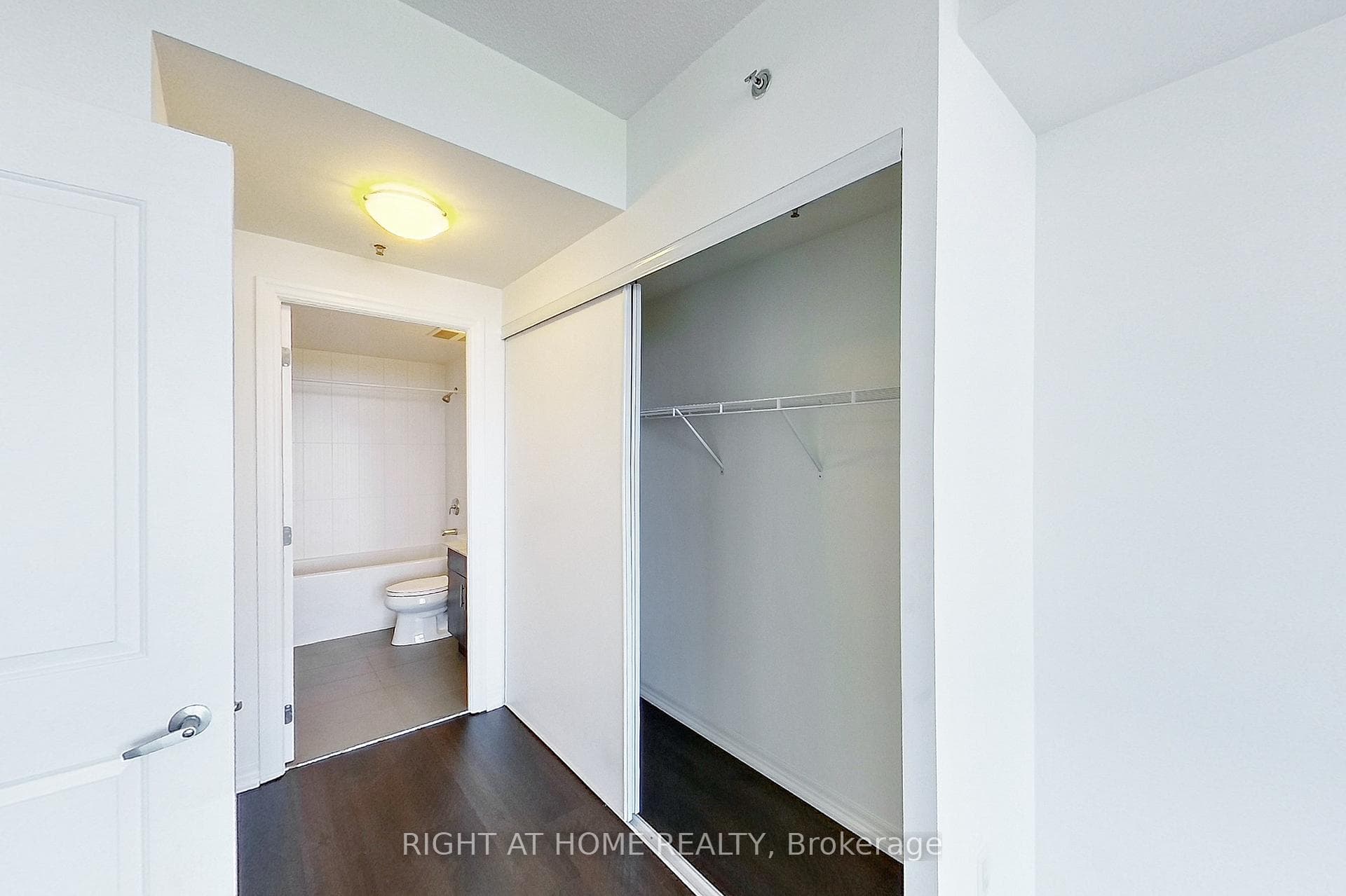 560 North Service Road Unit 807 photo 11