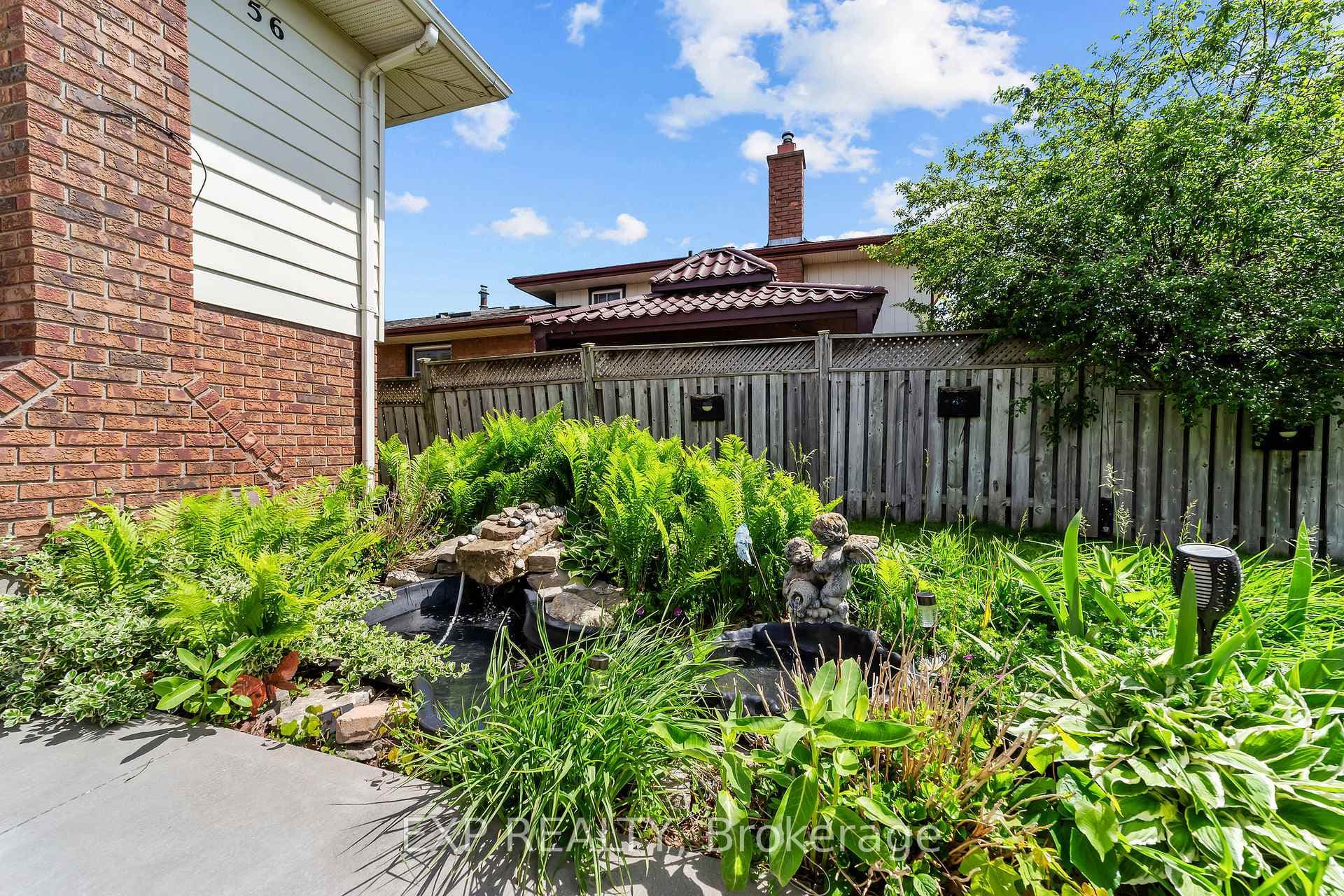 56 Classic Crescent photo 28