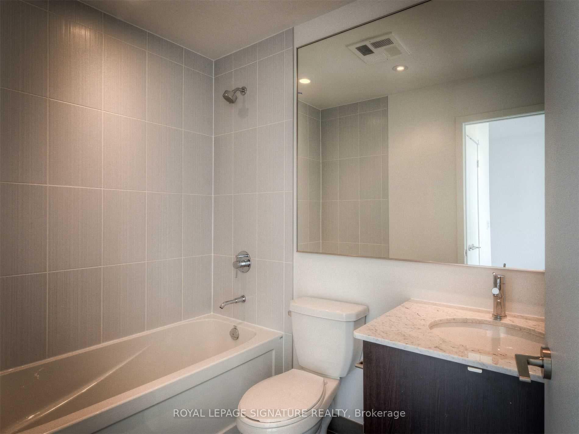 170 Fort York Boulevard Unit 2712 photo 11