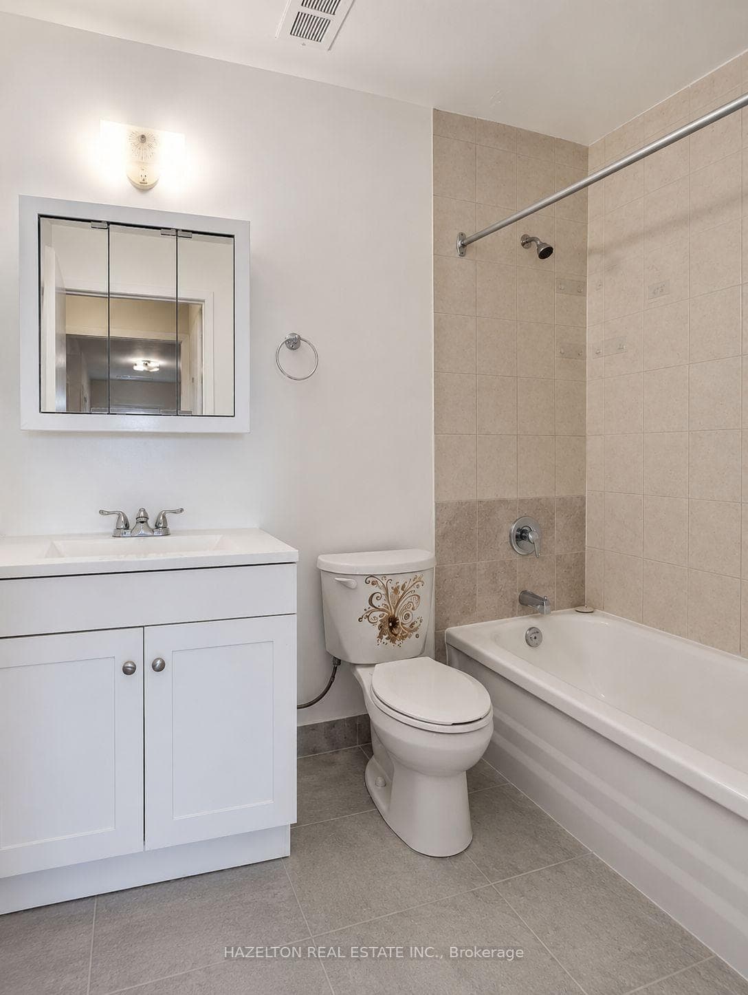 1665 Bloor Street Unit 702 photo 8