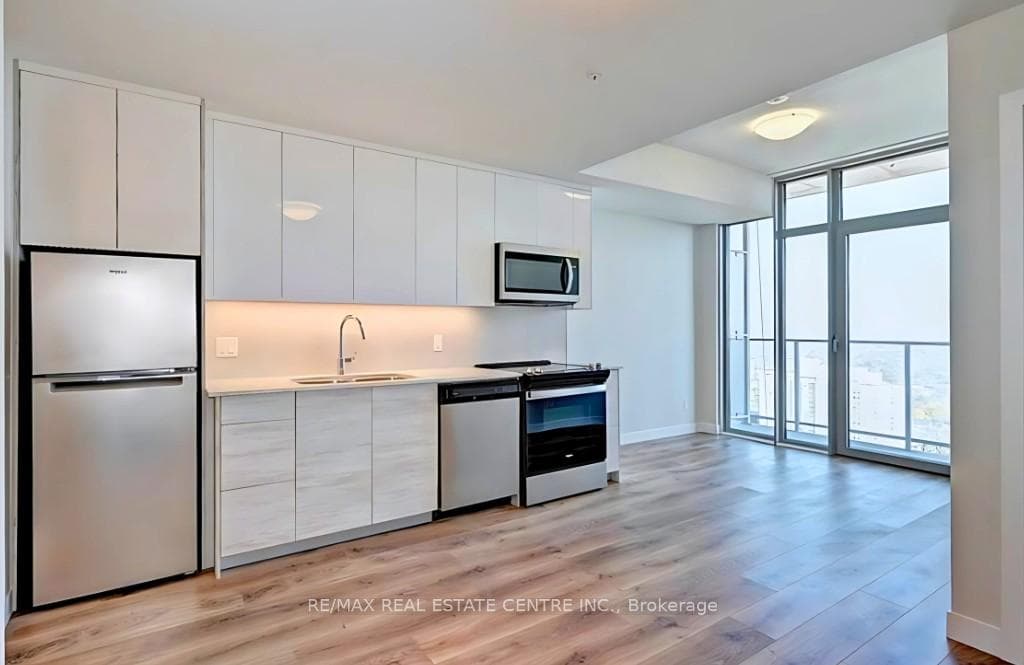 60 Frederick Street Unit 1305 photo 4