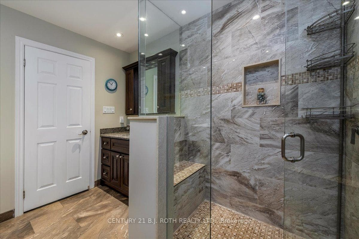 4 piece bathroom