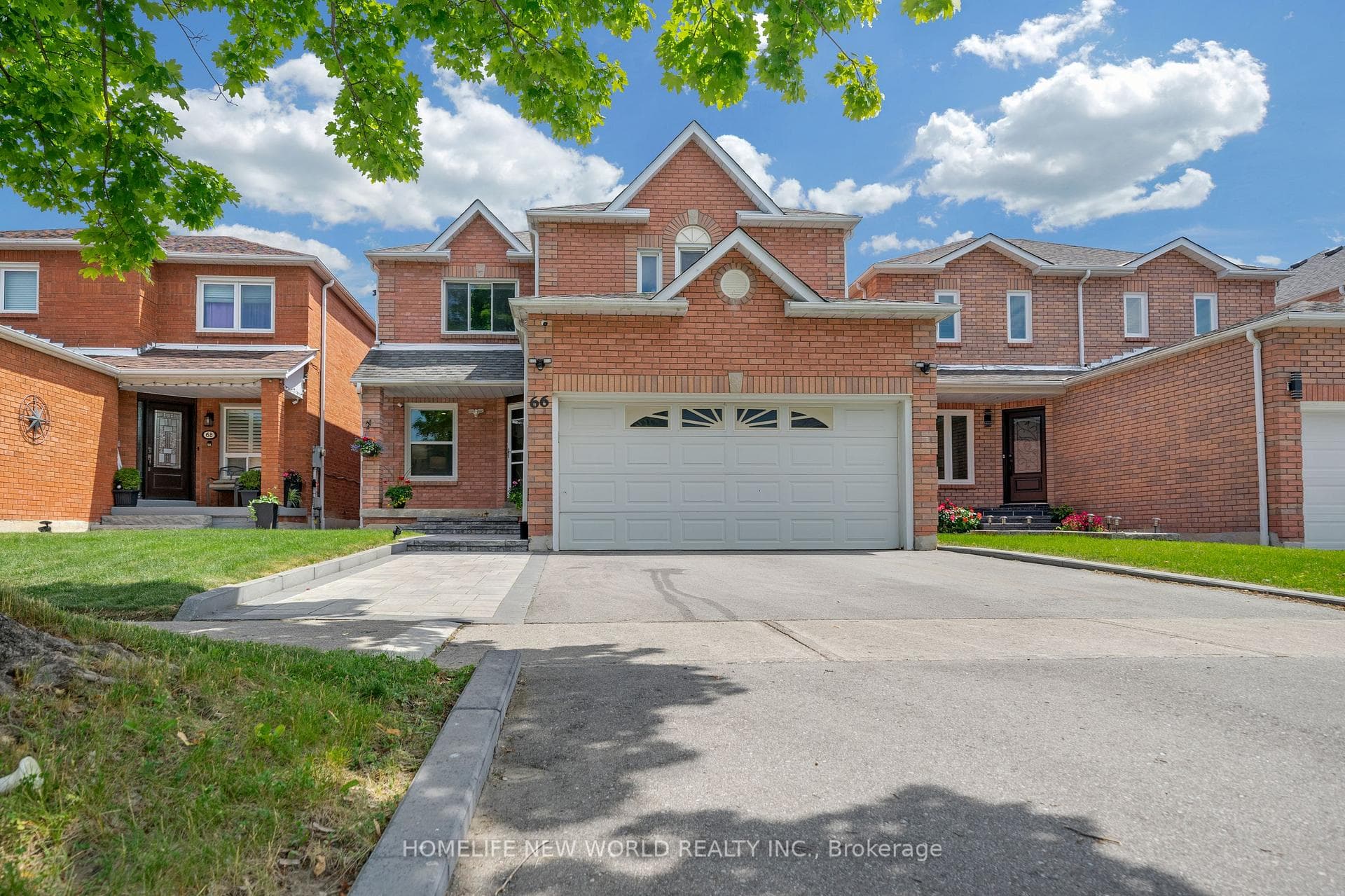 66 Macdermott Drive photo 1