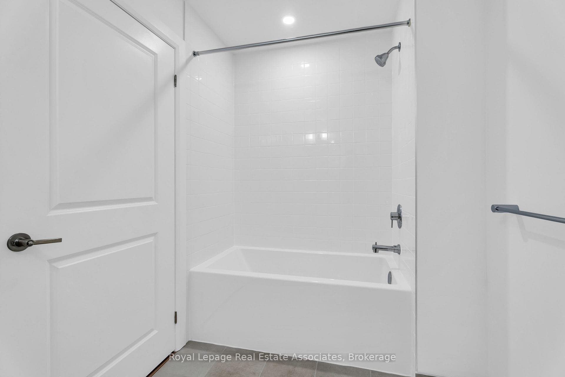 3240 William Coltson Avenue Unit 216 photo 23