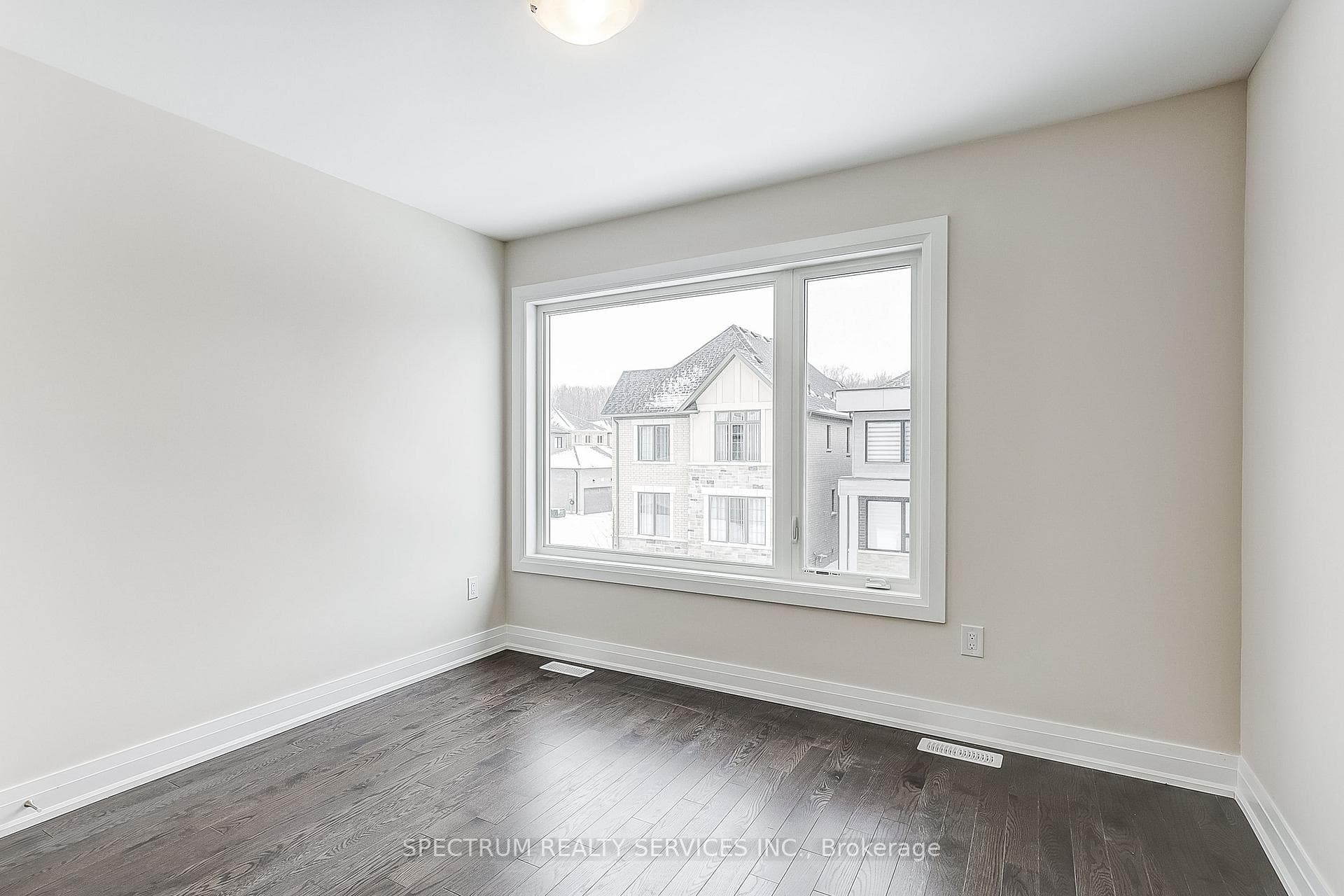 13 John Rolph Street photo 29