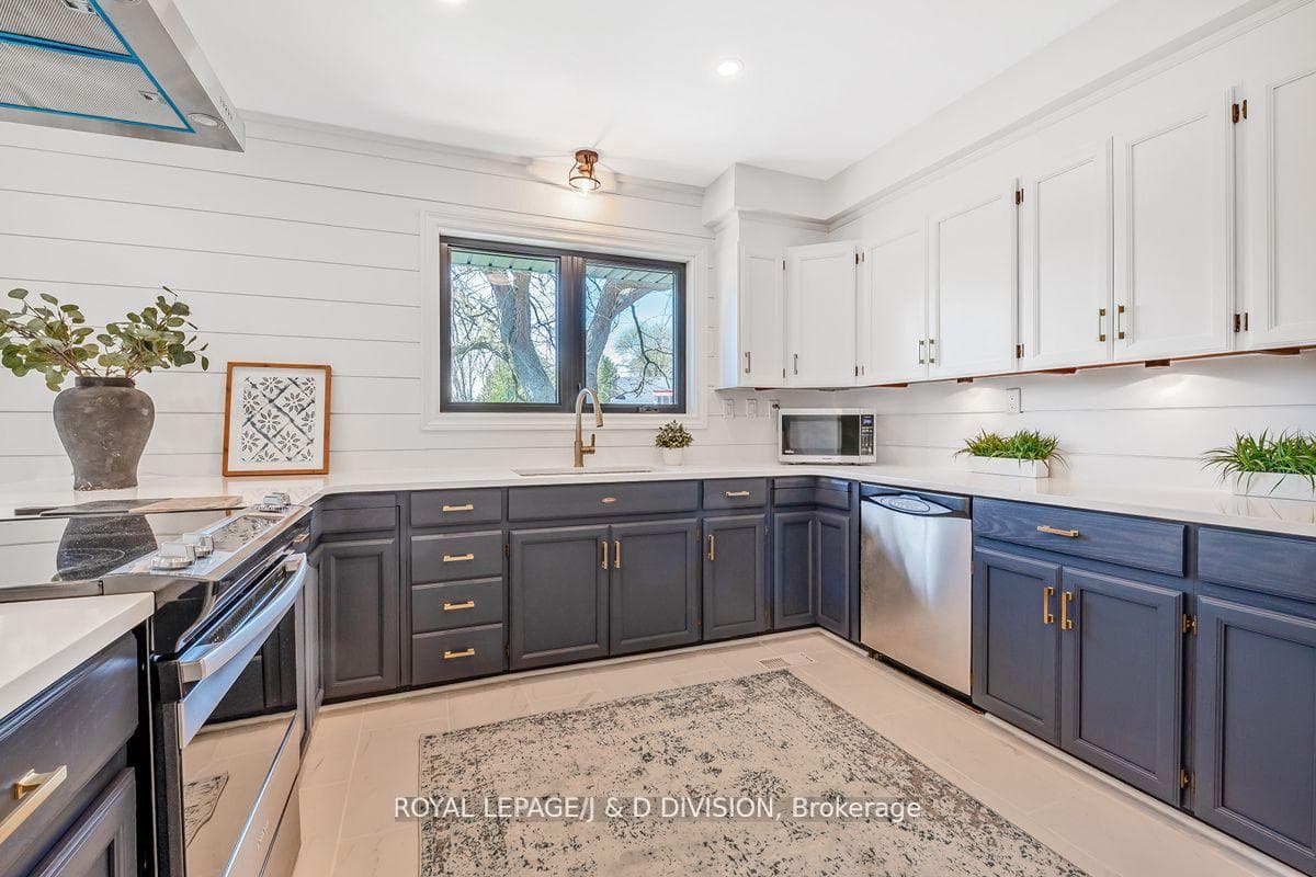 32 Willow Crescent photo 18