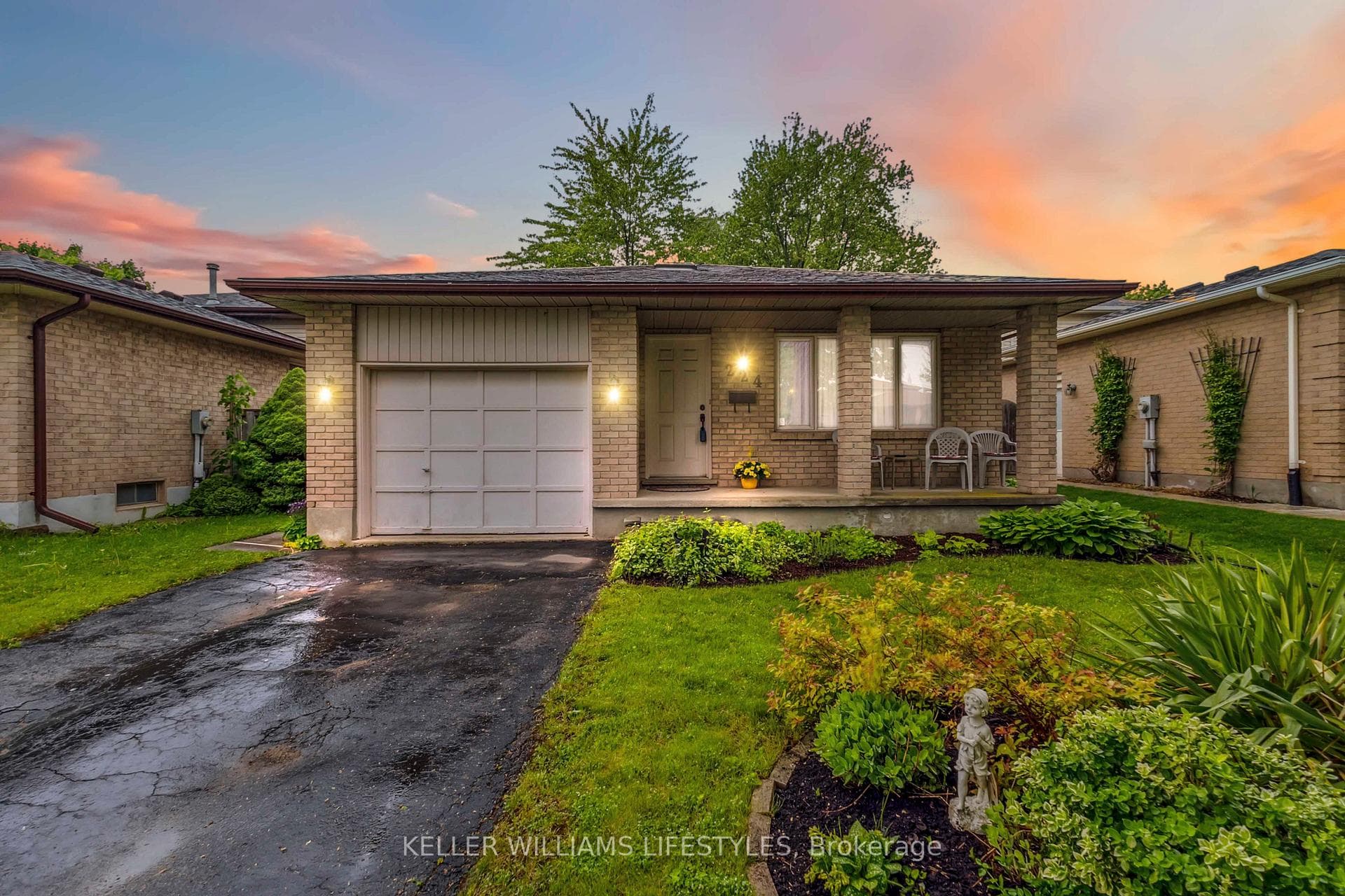 224 Banbury Crescent photo 1