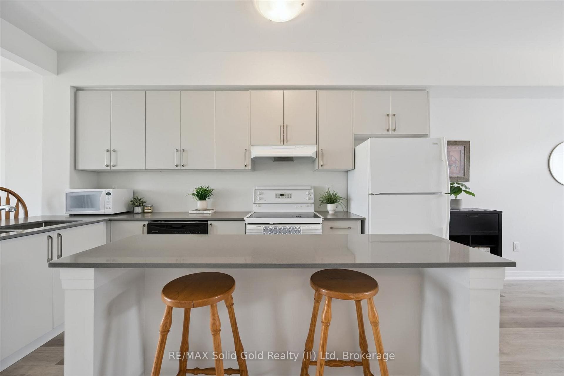 155 Equestrian Way photo 11