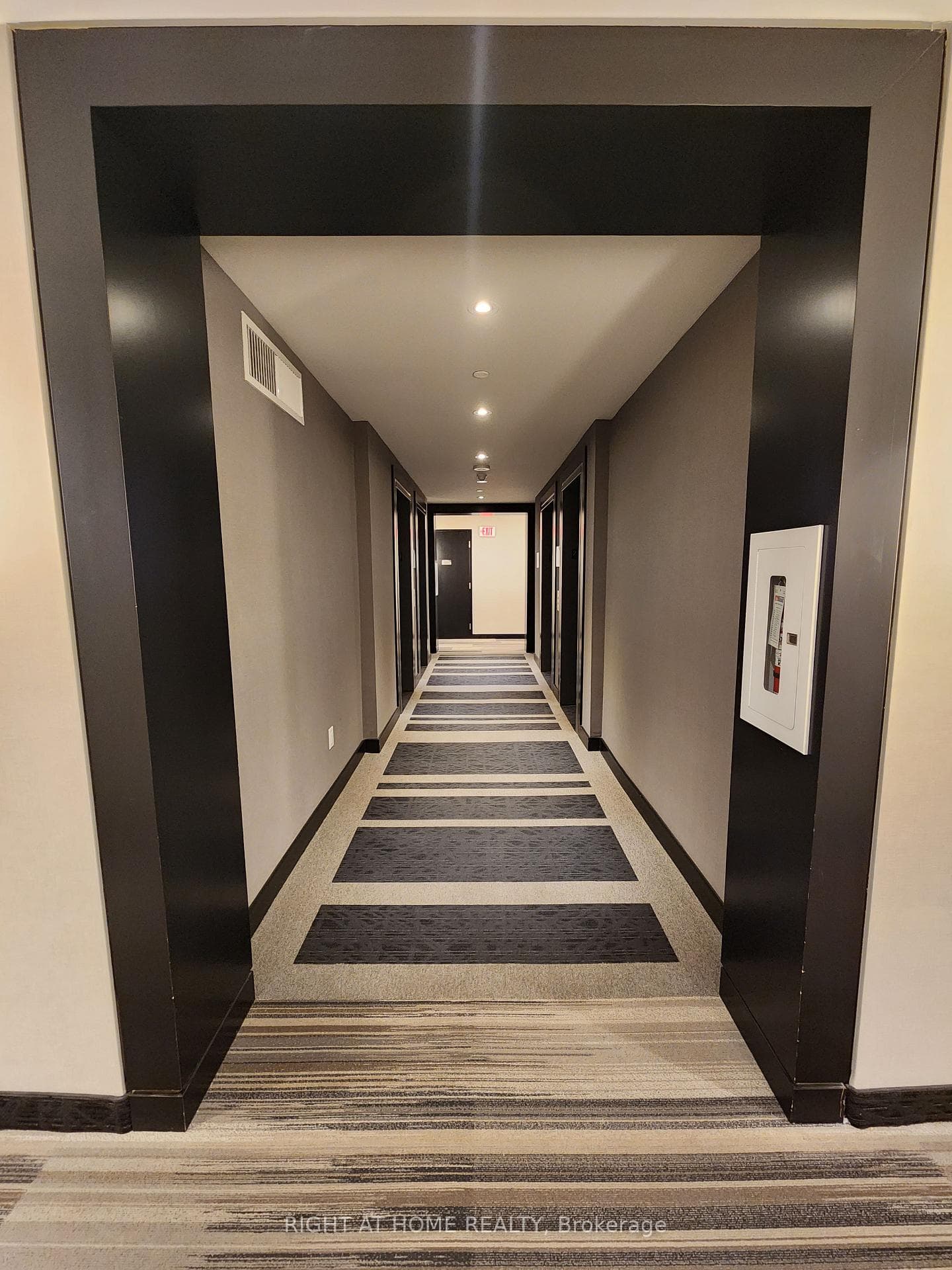 30 Roehampton Avenue Unit 2308 photo 10