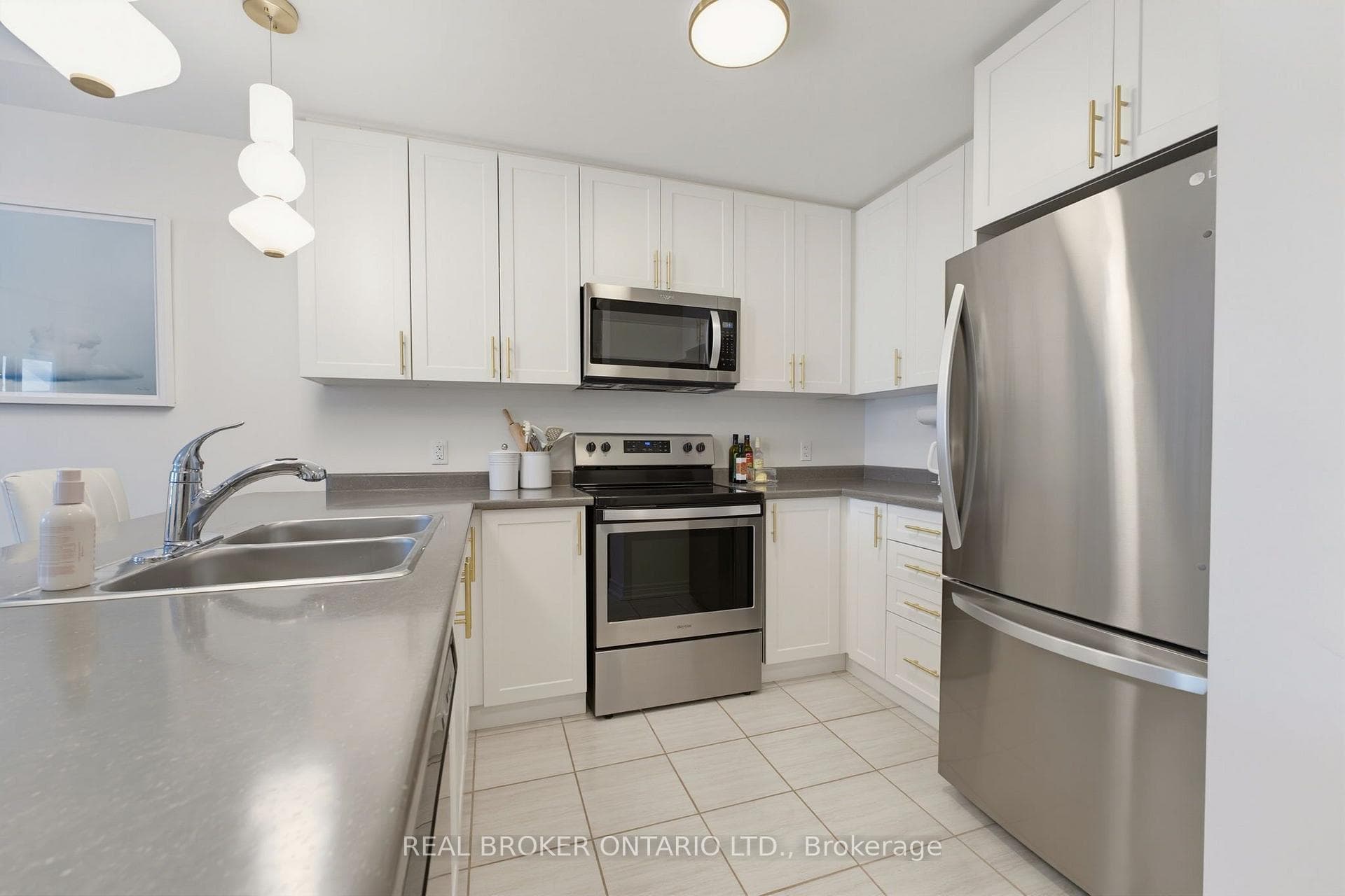 77 Diana Avenue Unit 106 photo 7