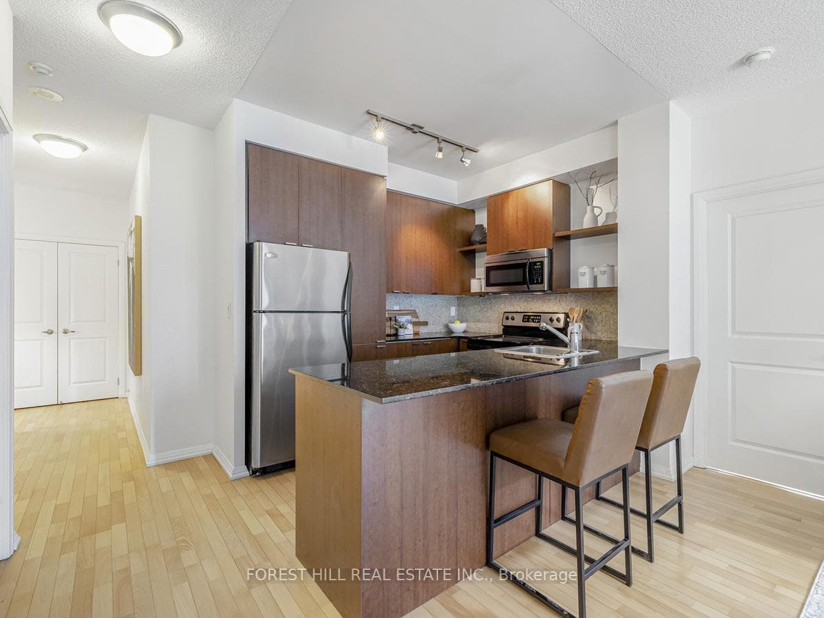 35 Hayden Street Unit 318 photo 10