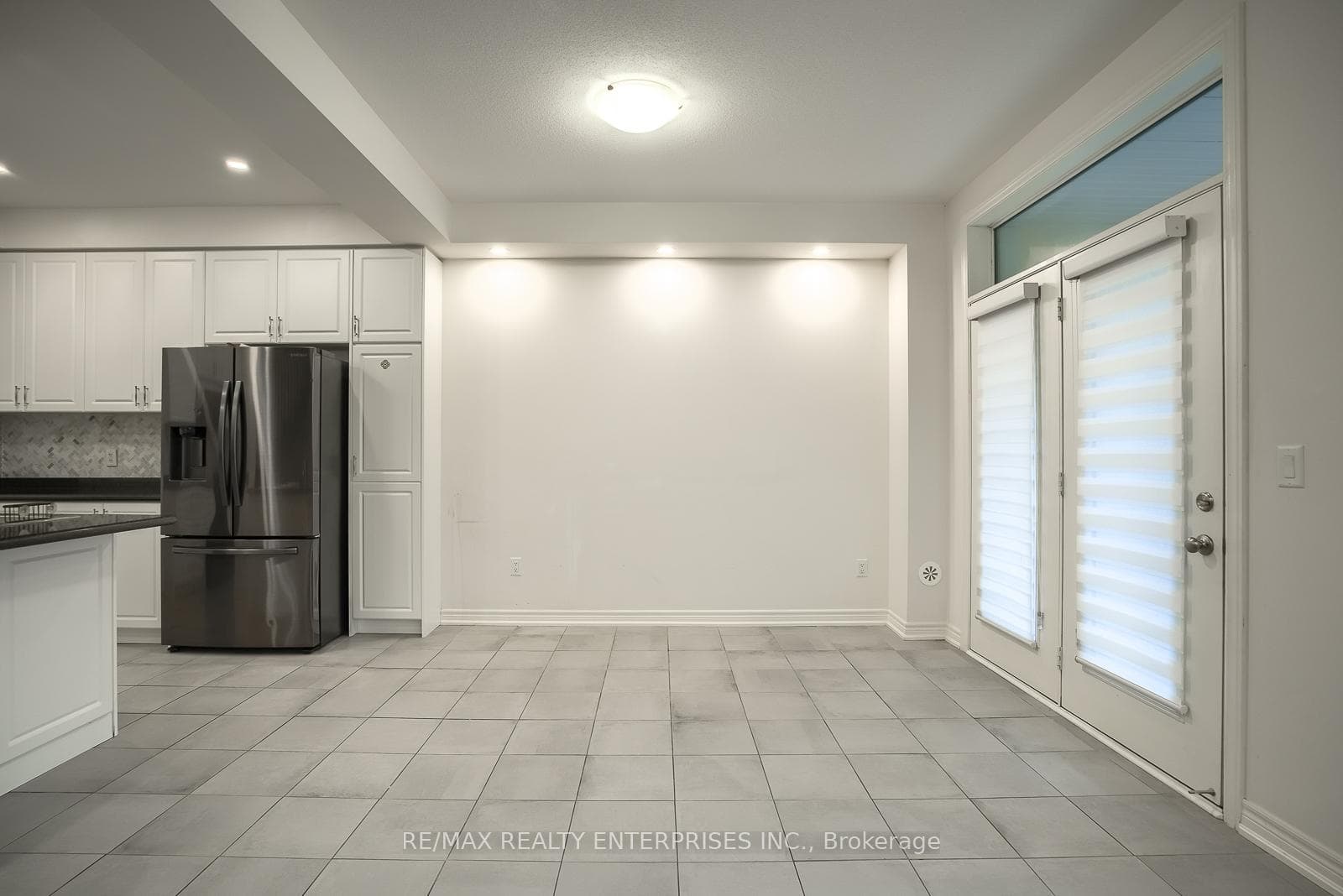 469 Manhattan Commons N/A photo 13