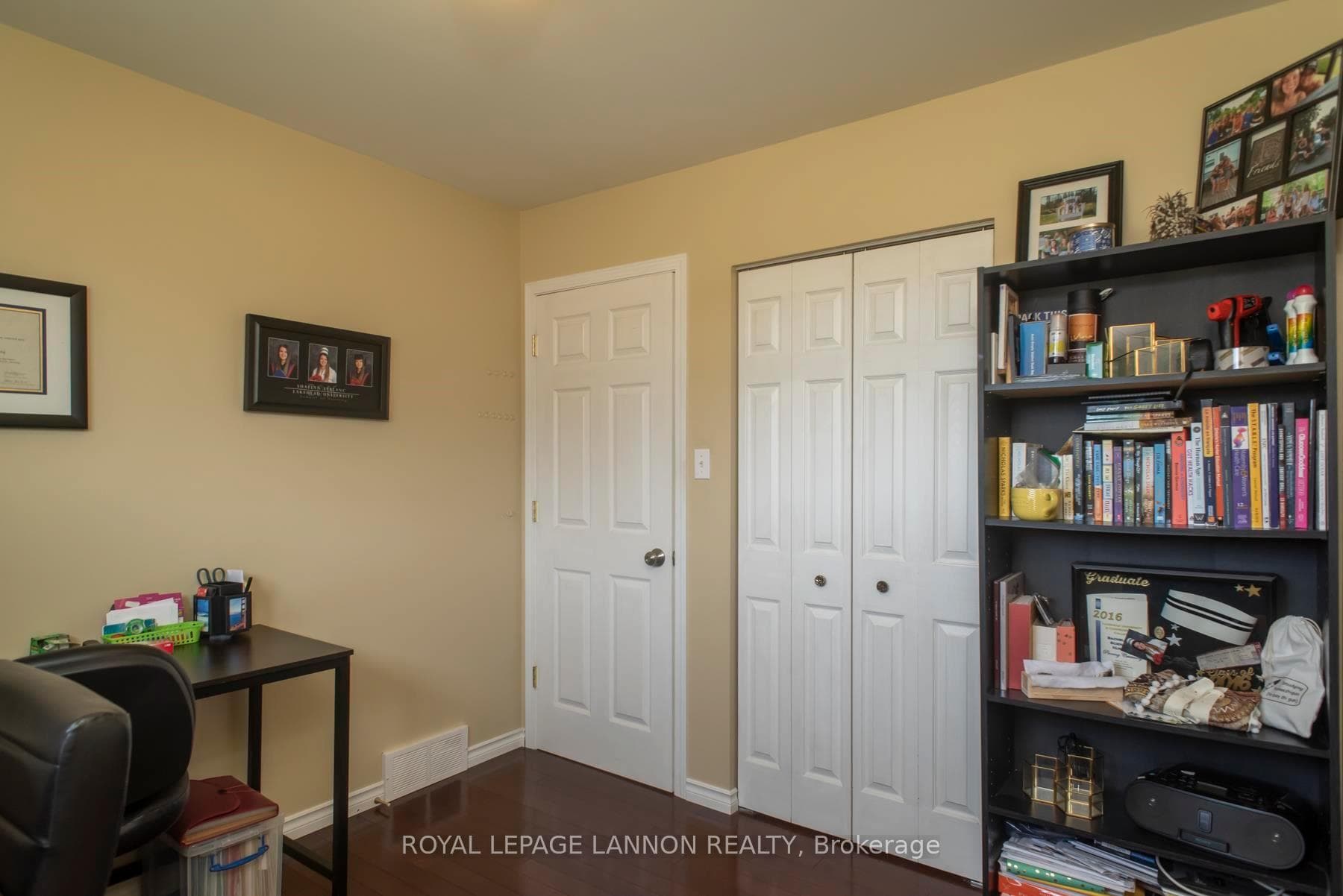 347 Strand Avenue photo 16