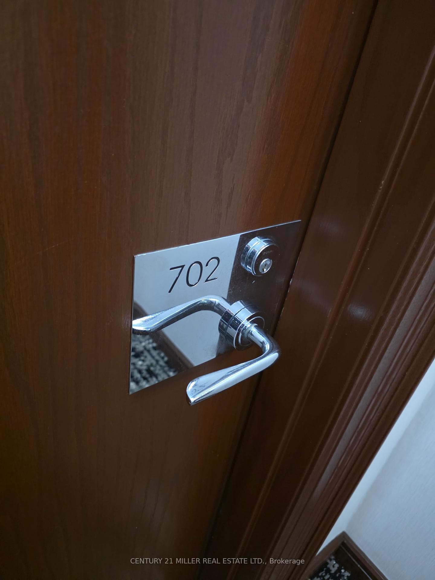 1055 Bay Street Unit 702 photo 2