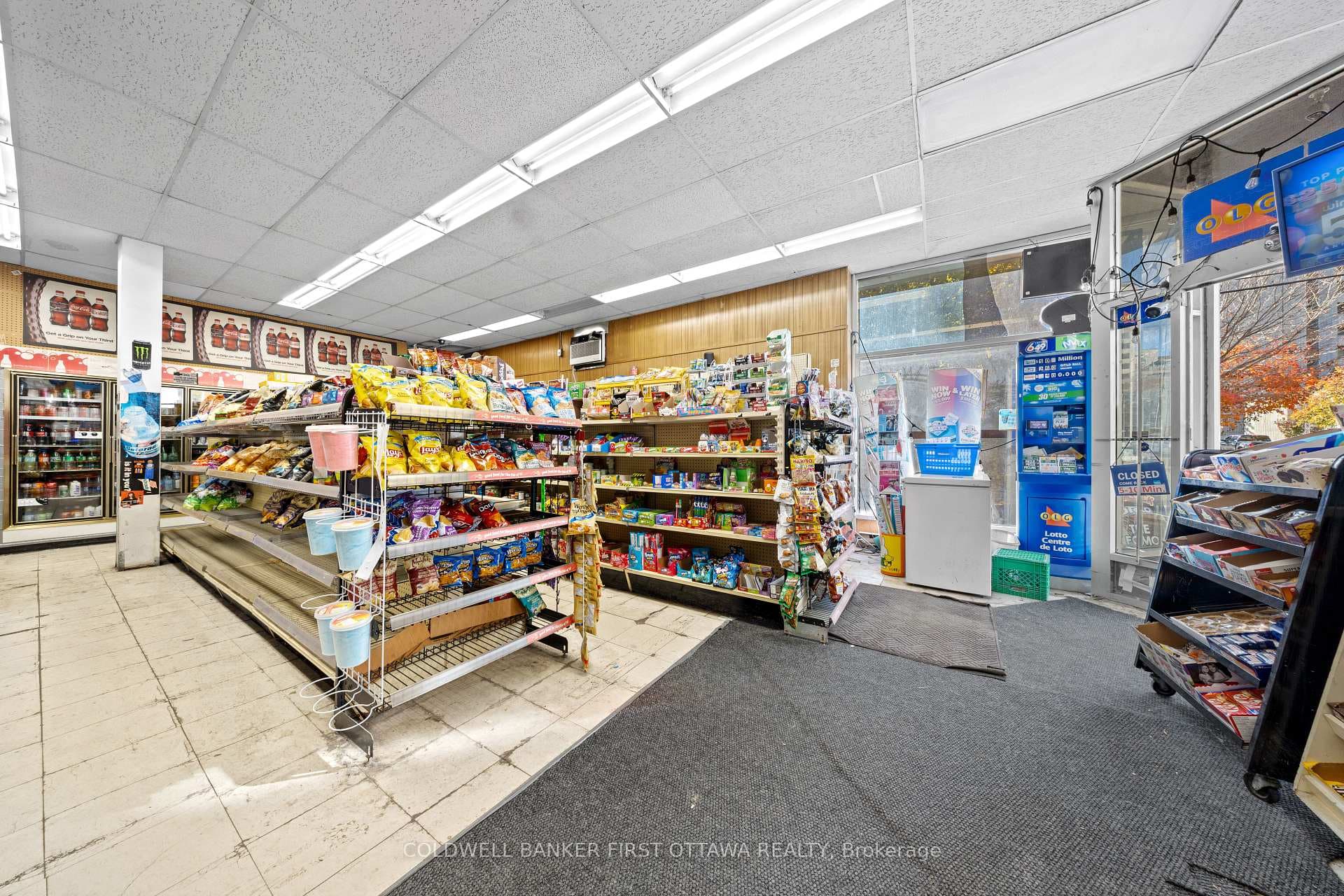 245 Bay Street photo 11