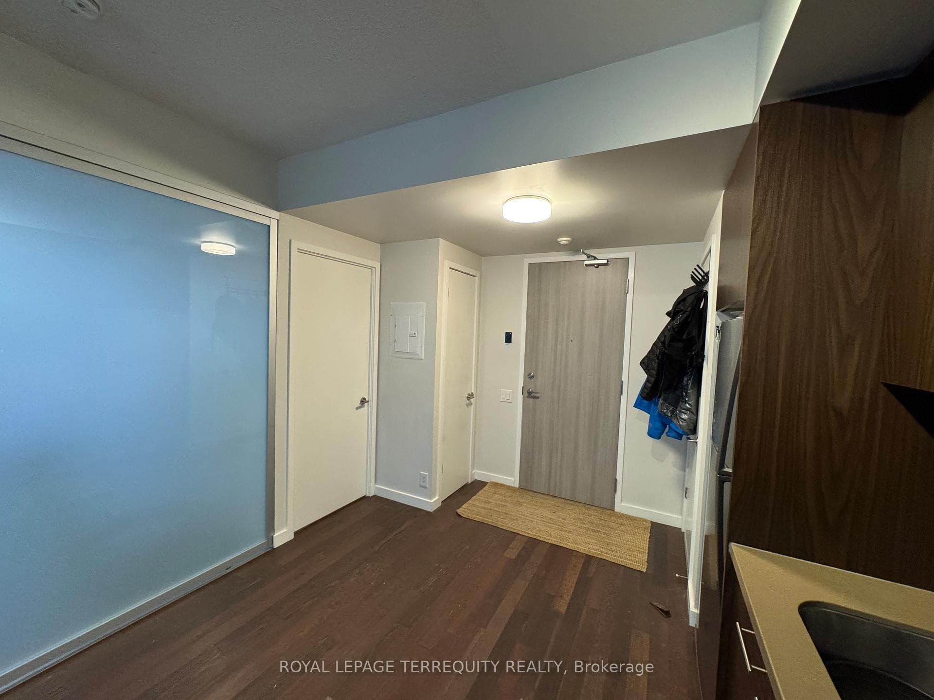 Suite Entrance