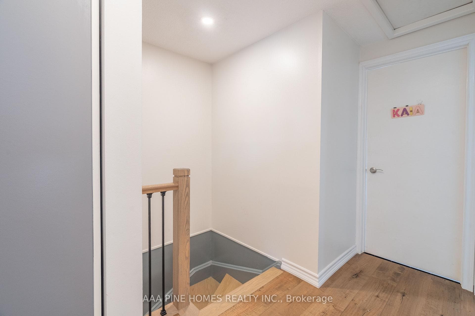 26 Sparklett Crescent photo 18