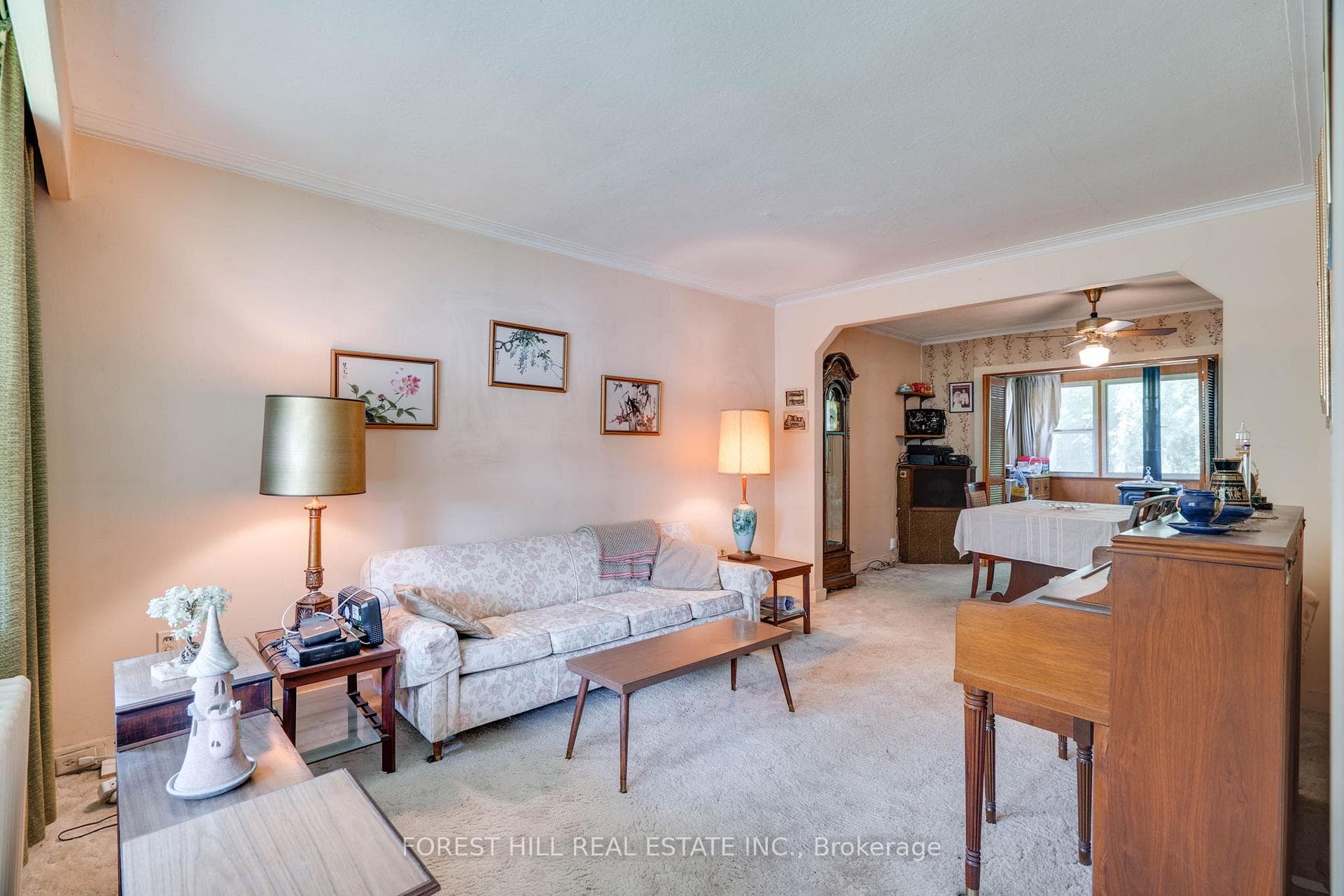 154 Glen Albert Drive photo 6