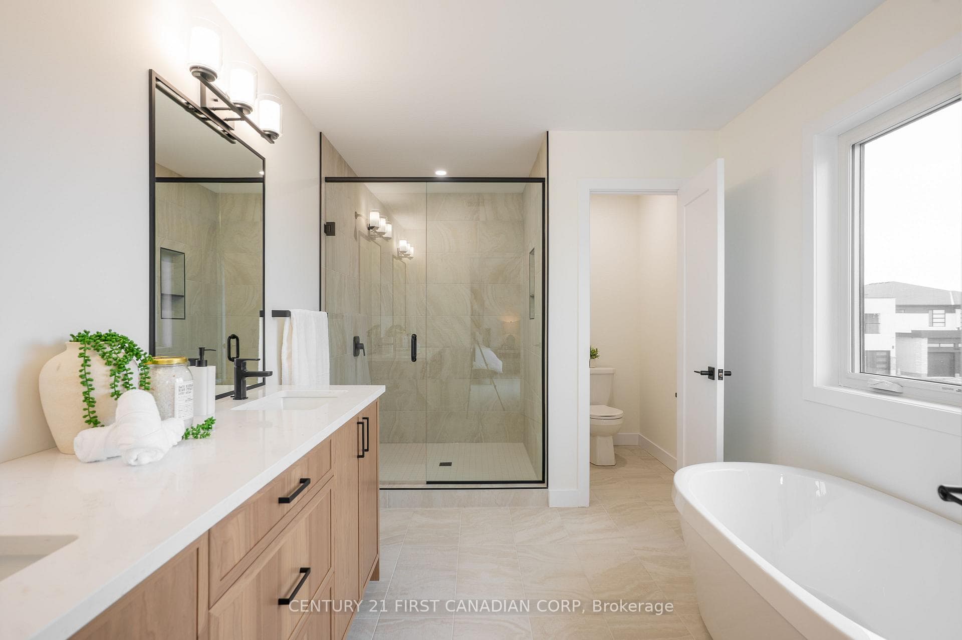 1378 Shields Place photo 25