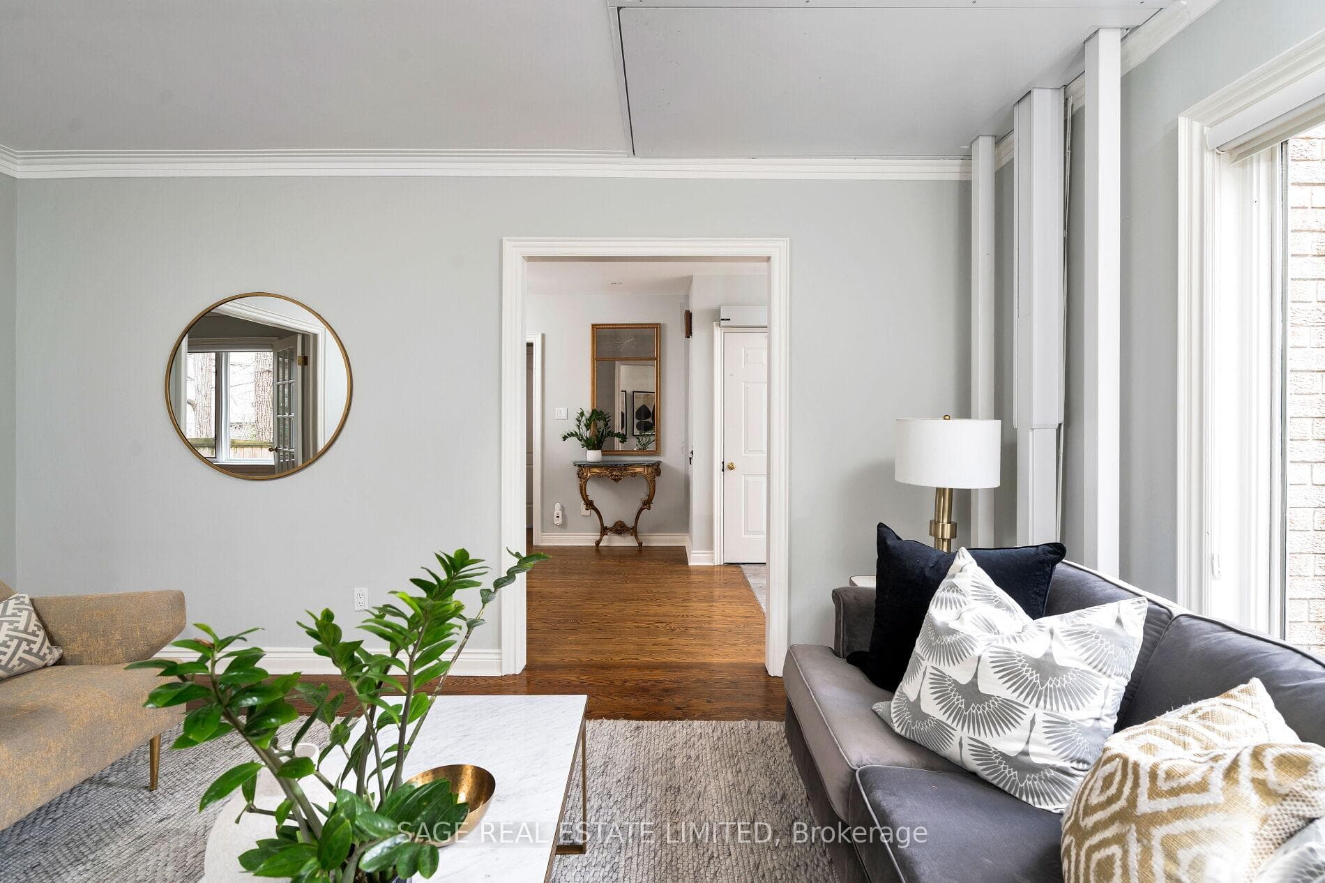 350 Longmore Street photo 5