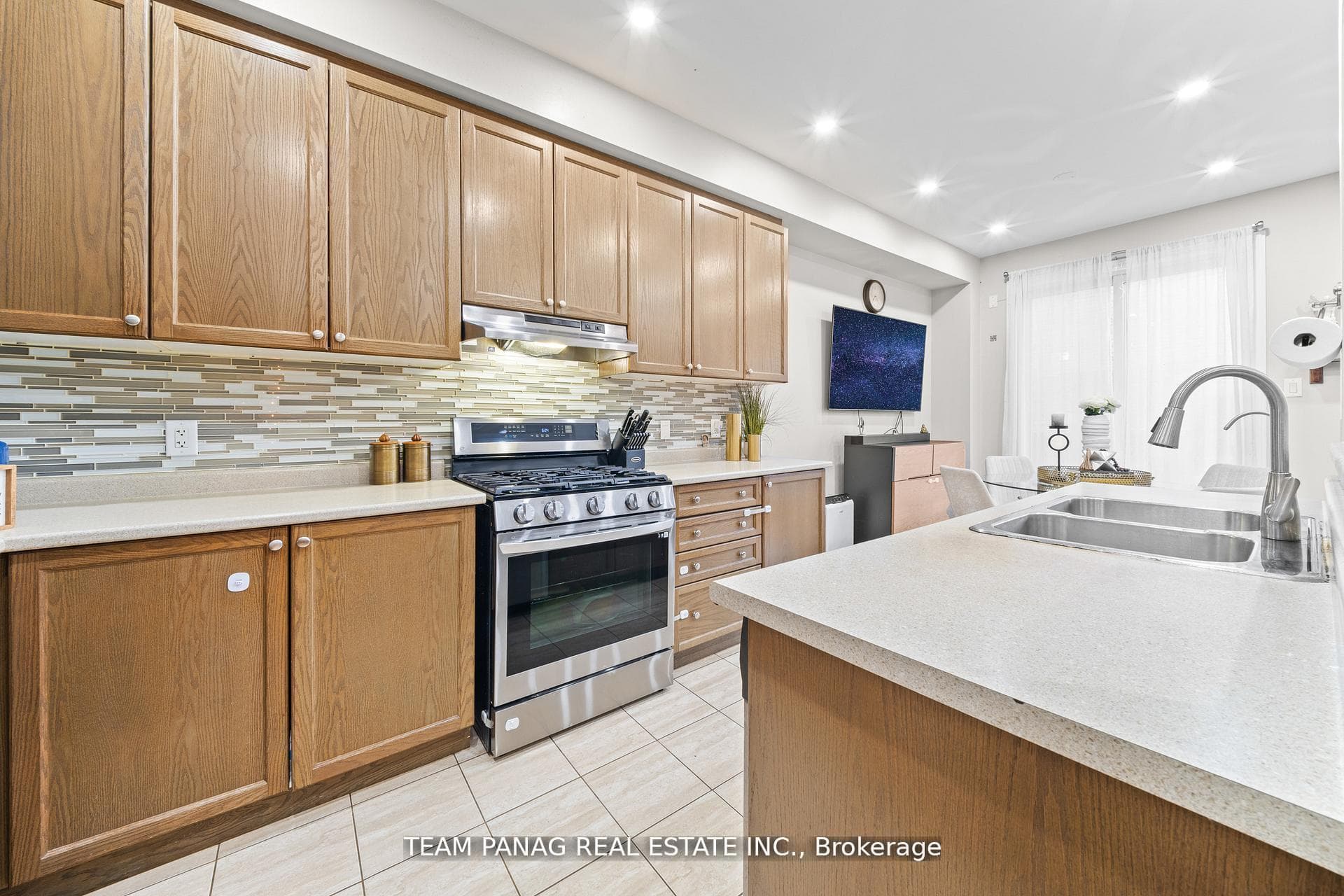 99 Naperton Drive photo 13