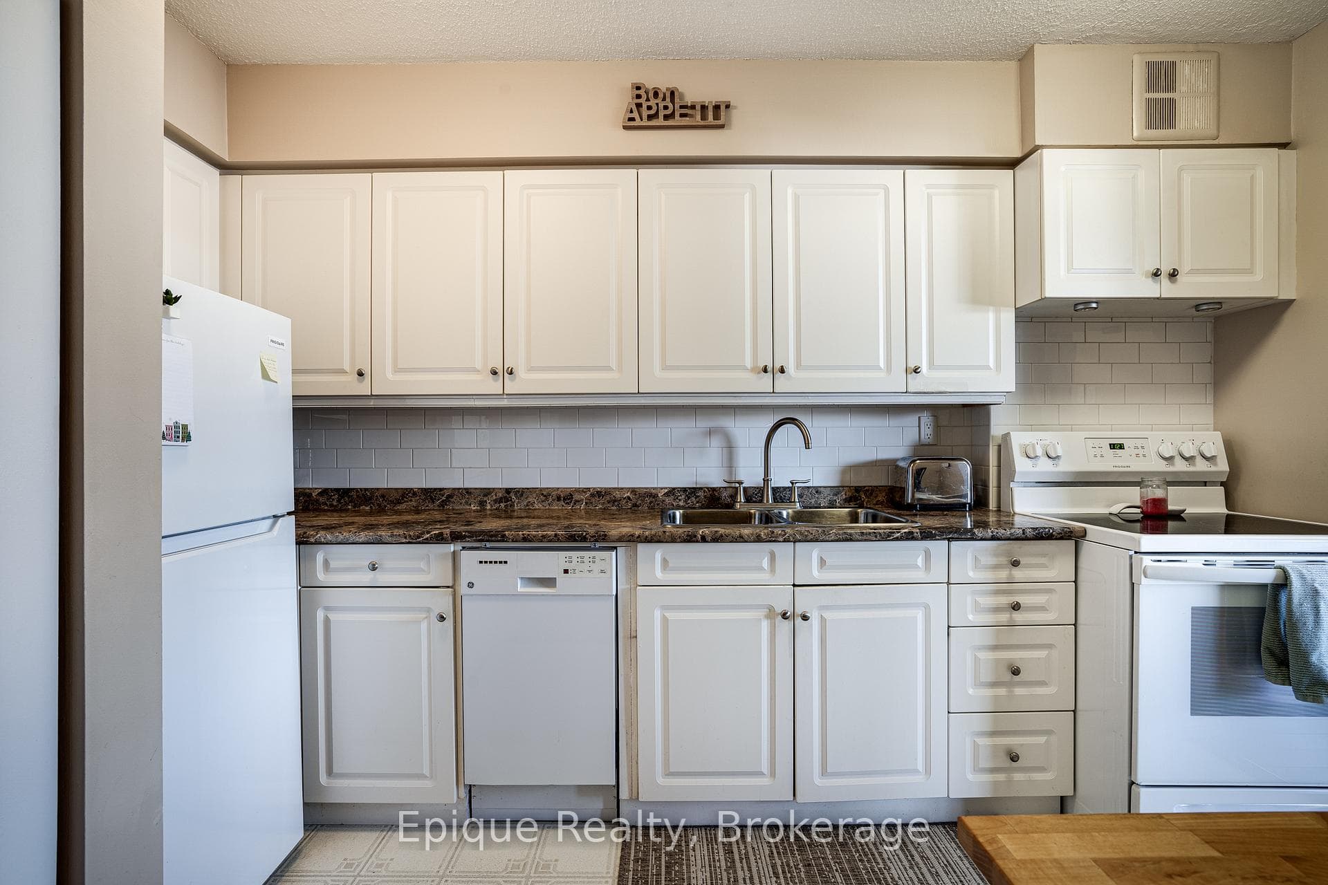 2055 UPPER MIDDLE Road Unit 409 photo 8