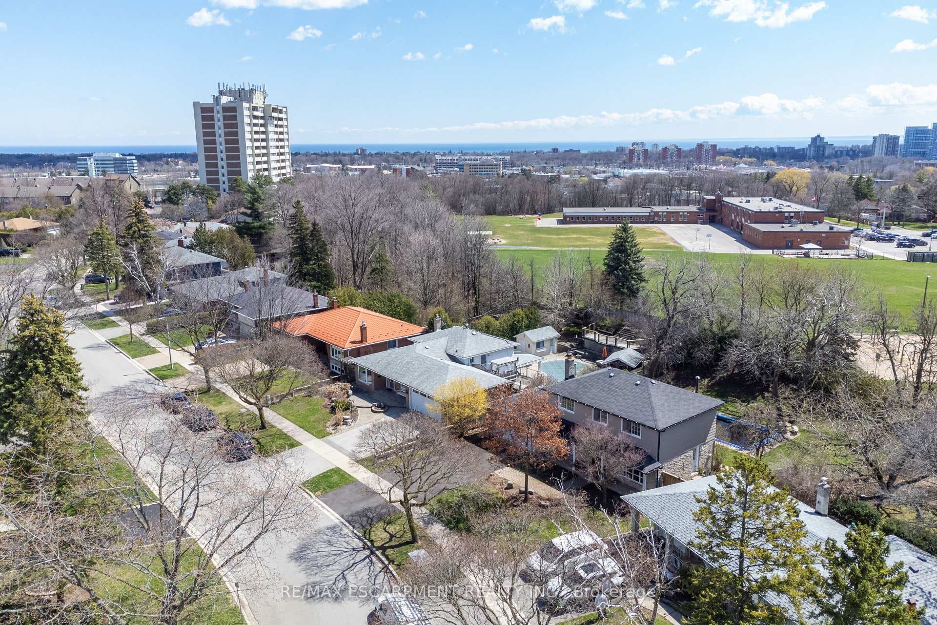 1188 Queens Avenue photo 15