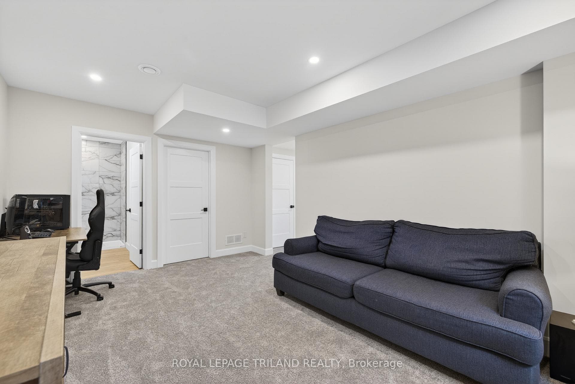 51253 Ashton Street photo 32