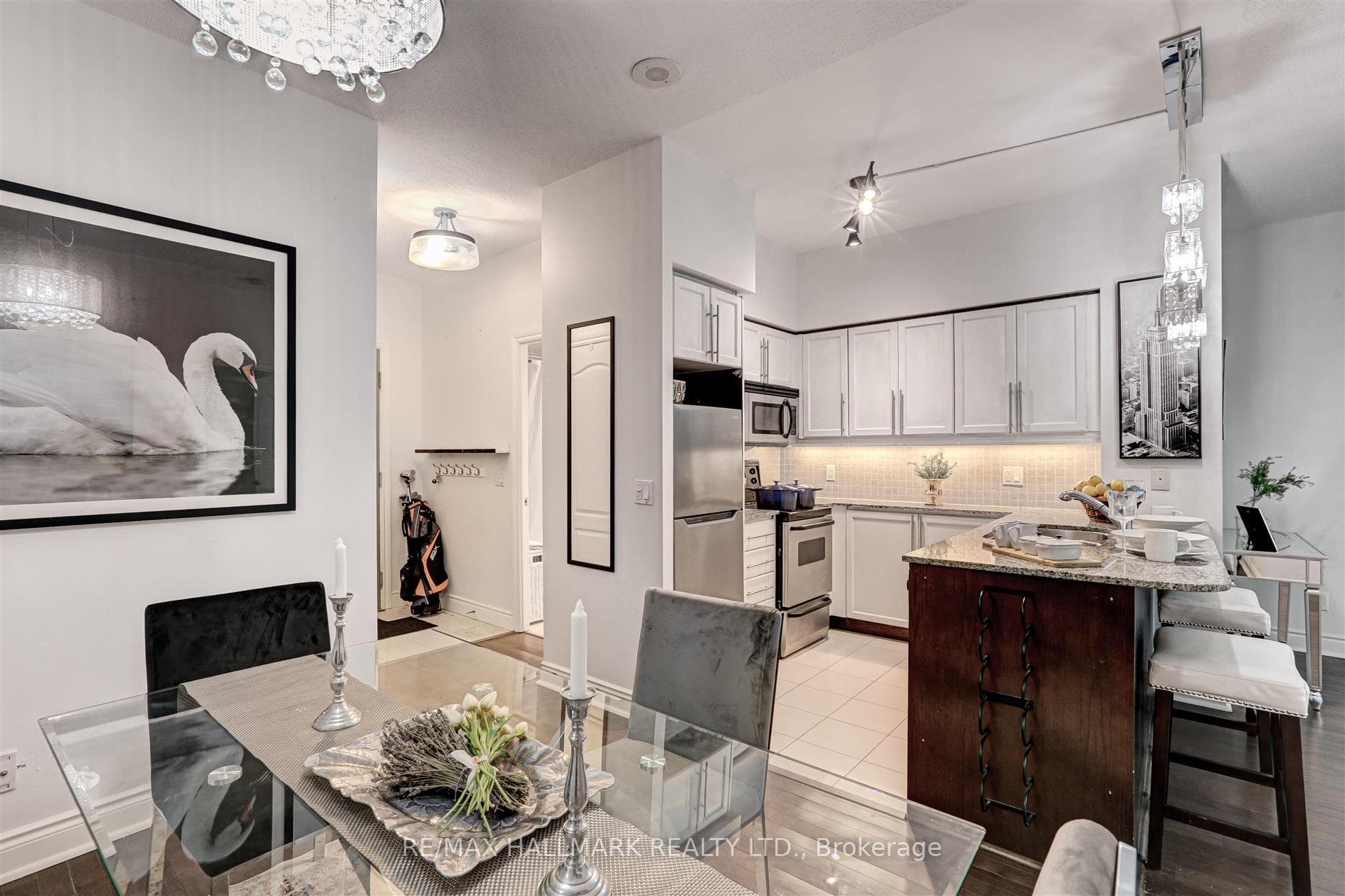 319 Merton Street Unit 102 photo 6